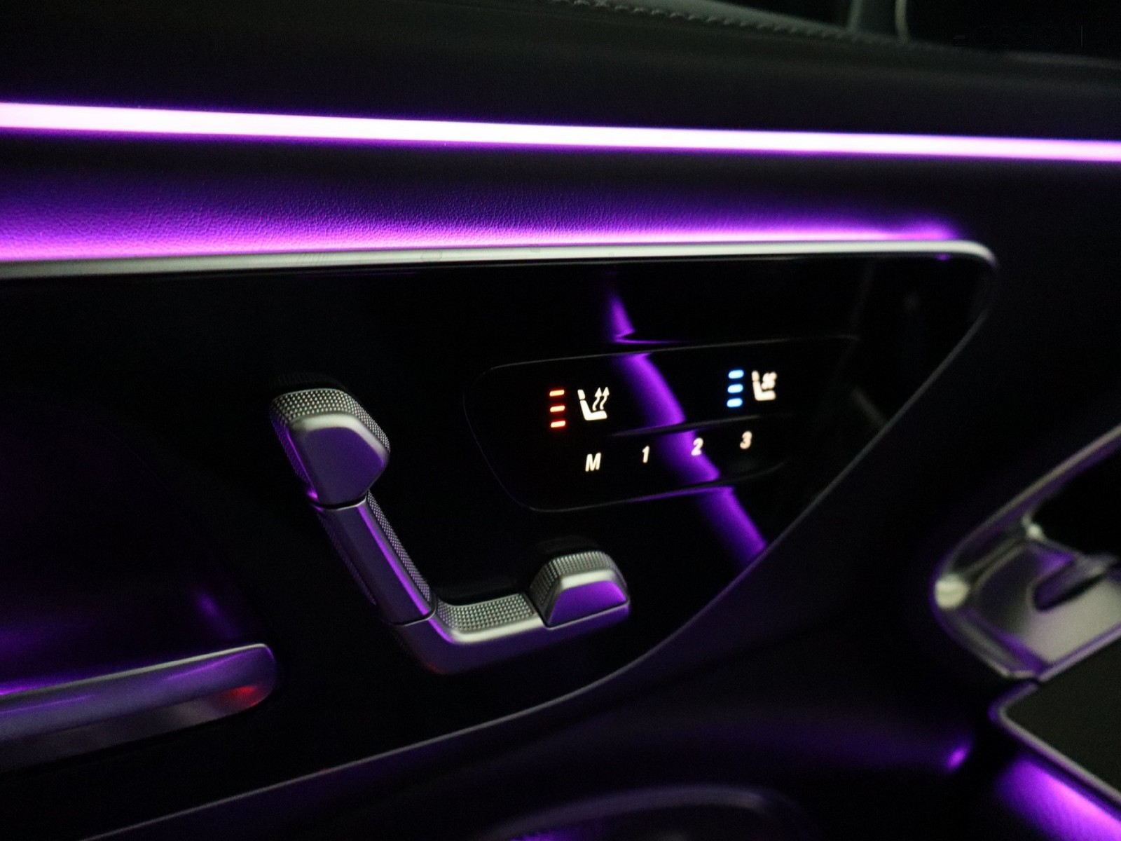 15 - Mercedes Classe E station wagon 300 de plug in hybrid amg line advanced plus 4matic 9g-tronic