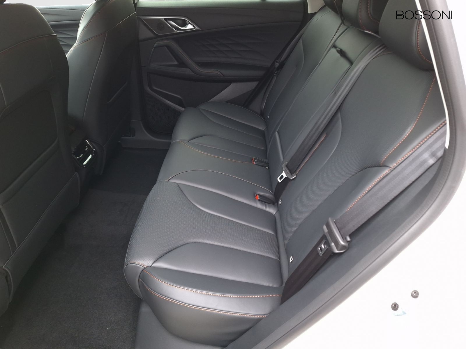 12 - Mg HS 1.5 phev luxury auto