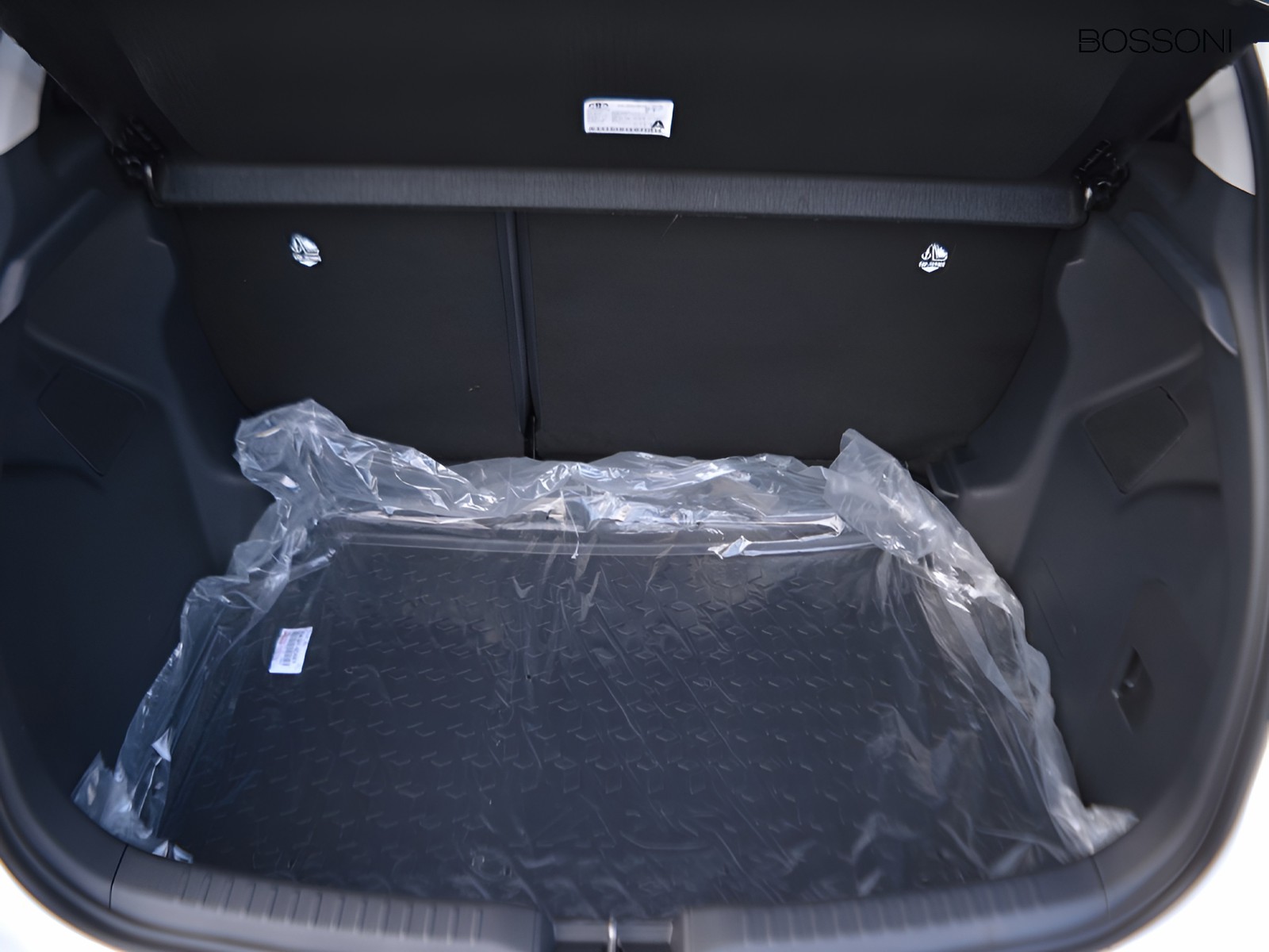 14 - Toyota Yaris 1.5 hybrid 115 trend e-cvt