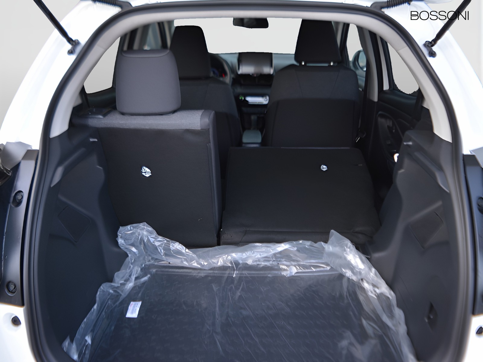 15 - Toyota Yaris 1.5 hybrid 115 trend e-cvt