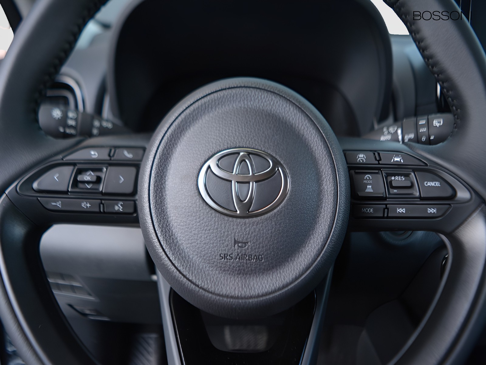 17 - Toyota Yaris 1.5 hybrid 115 trend e-cvt