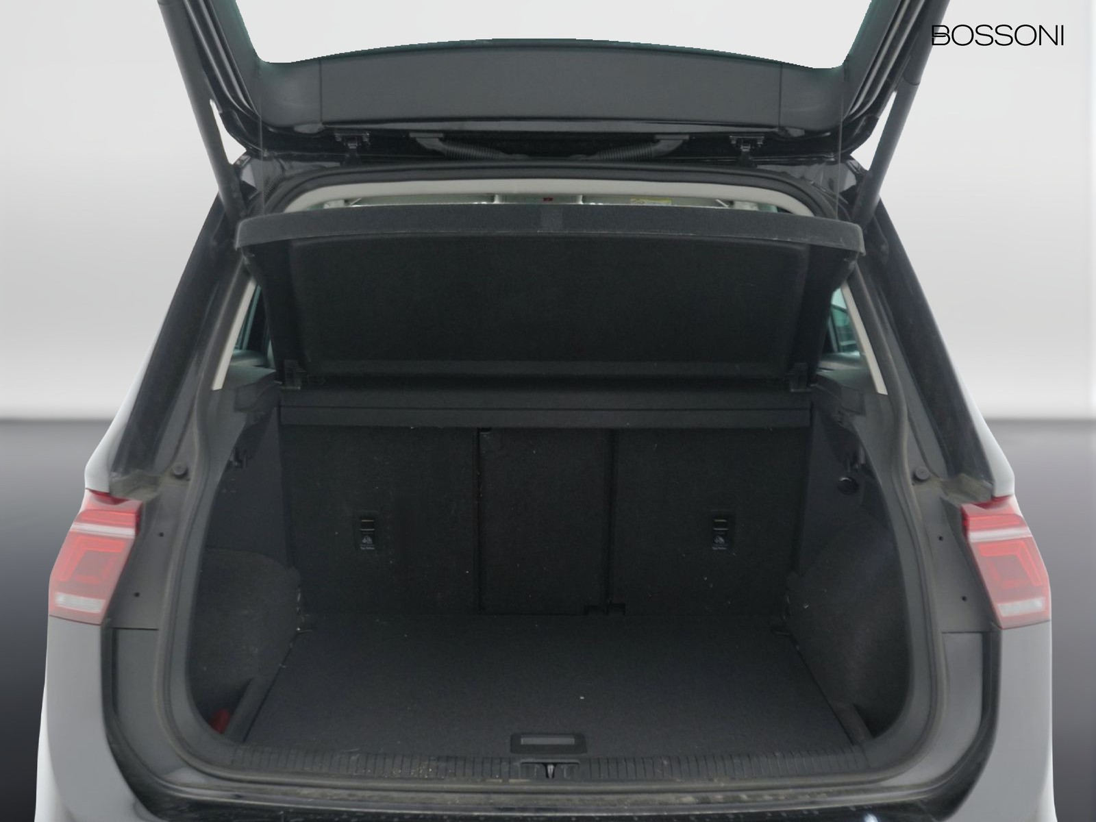 10 - Volkswagen Tiguan 1.5 tsi act 150cv elegance dsg