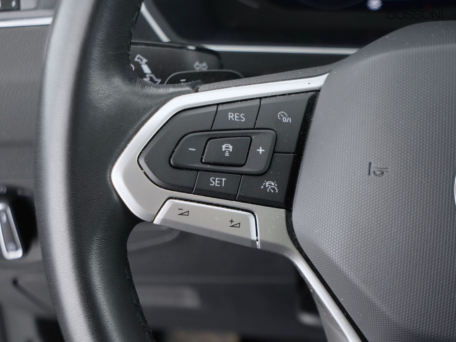 26 - Volkswagen Tiguan 1.5 tsi act 150cv elegance dsg