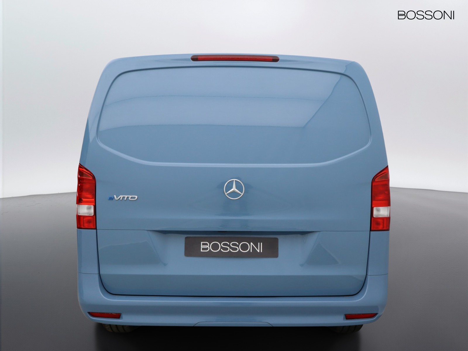 6 - Mercedes Vans Vito efurgone 112 long 60kwh