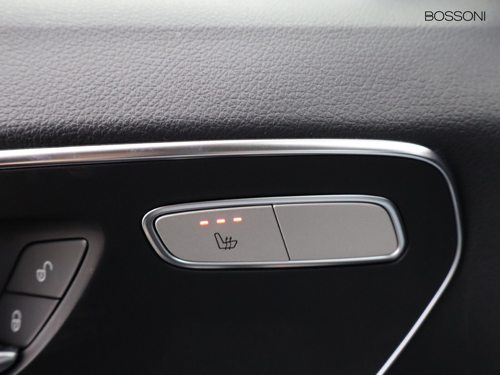 12 - Mercedes Vans Vito efurgone 112 long 60kwh