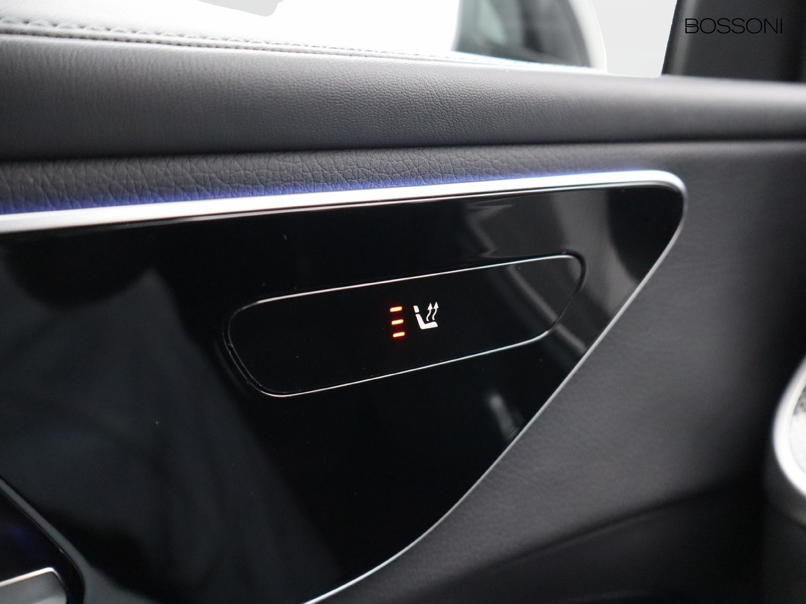 14 - Mercedes GLC suv 300 de plug in hybrid amg line advanced 4matic 9g-tronic