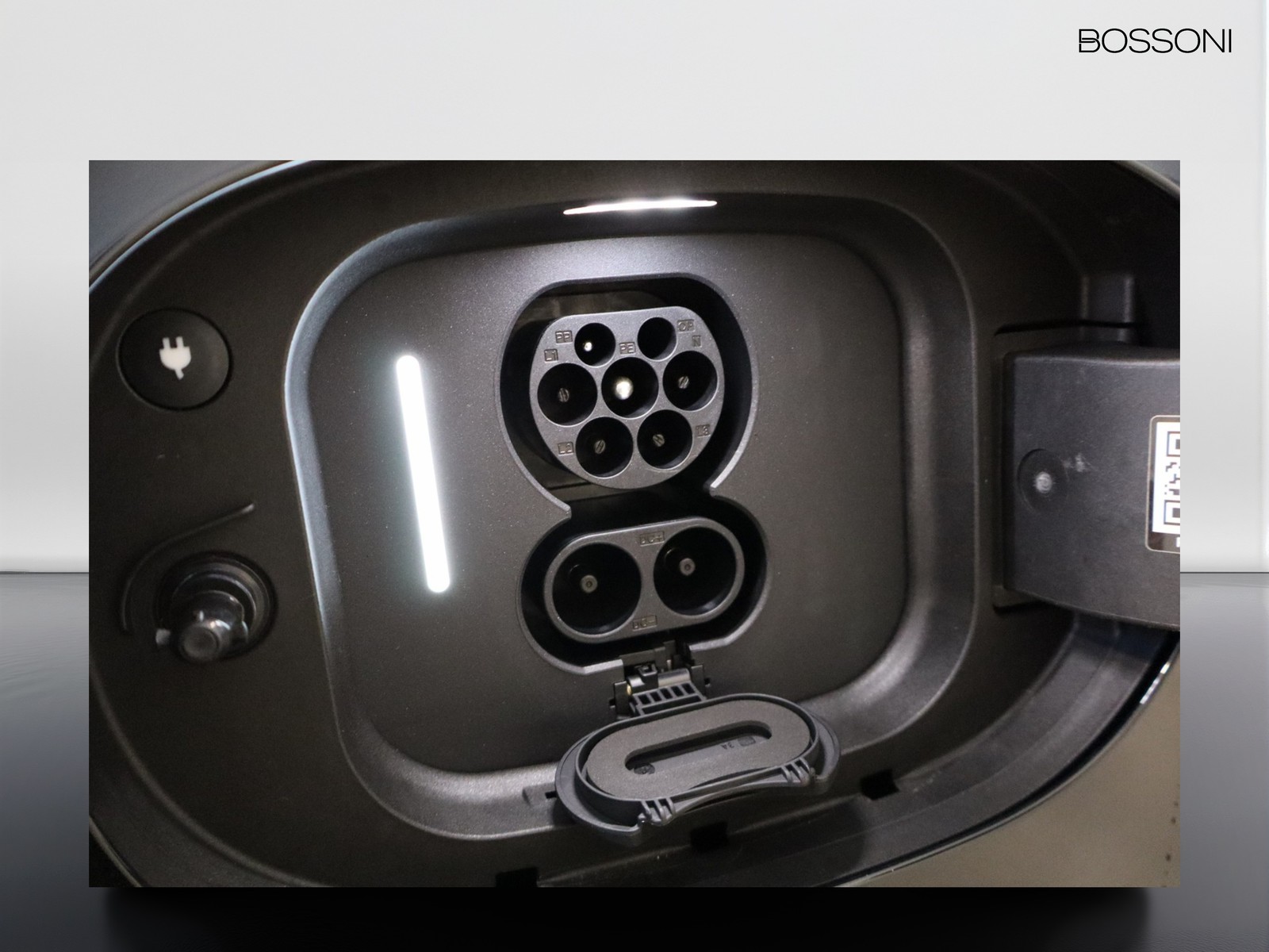 18 - Mercedes CLA eq 250+ advanced plus