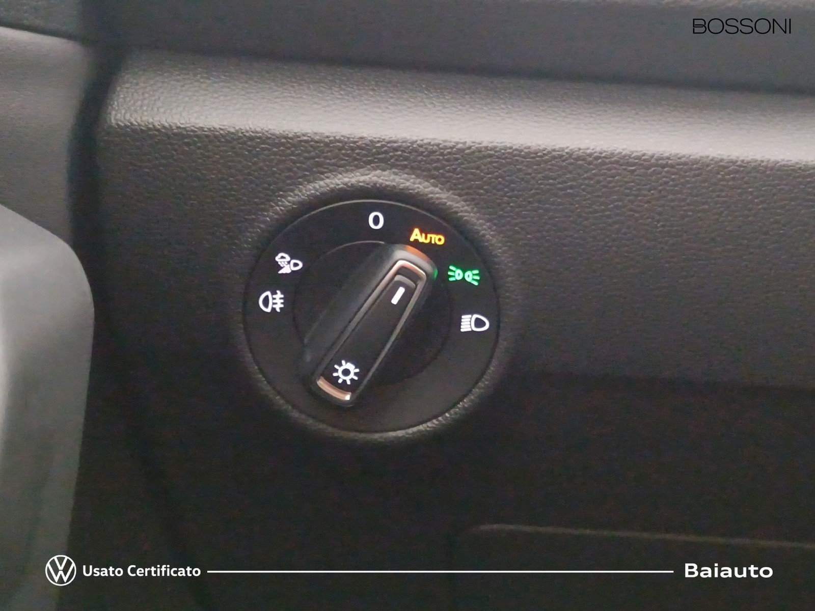 17 - Volkswagen T-Roc 2.0 tdi scr 150cv style dsg