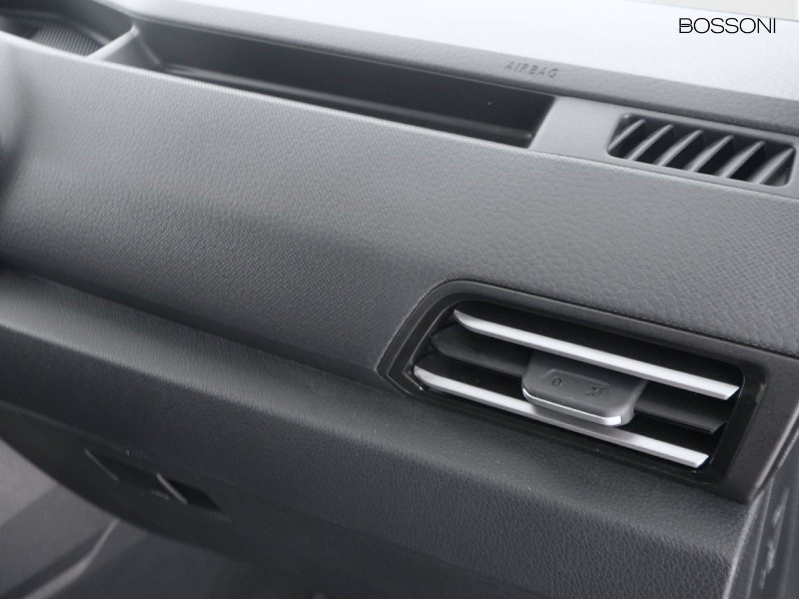 18 - Volkswagen VIC Caddy 2.0 tdi 122cv style dsg7