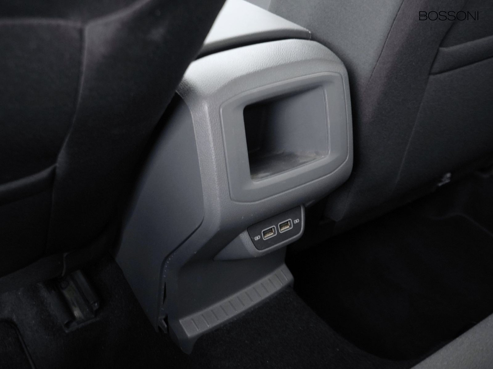 26 - Volkswagen T-Cross 1.0 tsi style dsg