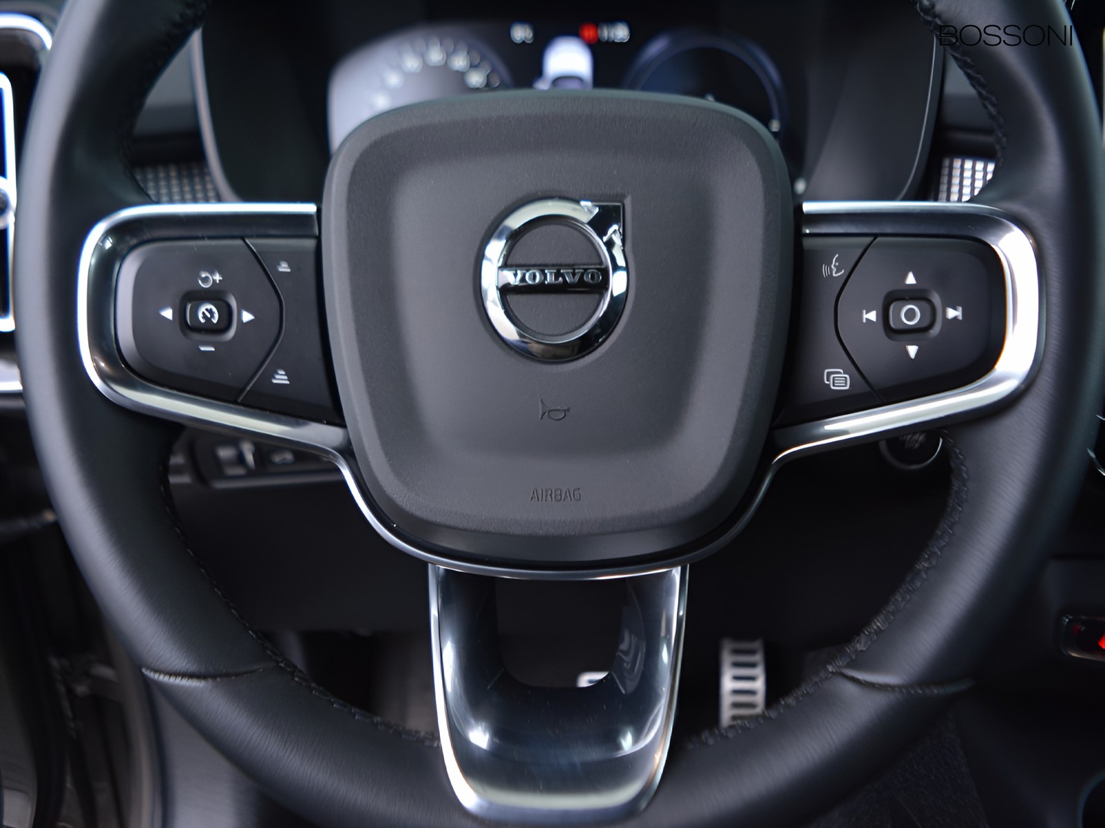 10 - Volvo XC40 1.5 t4 recharge plug-in-hybrid r-design geartronic my21