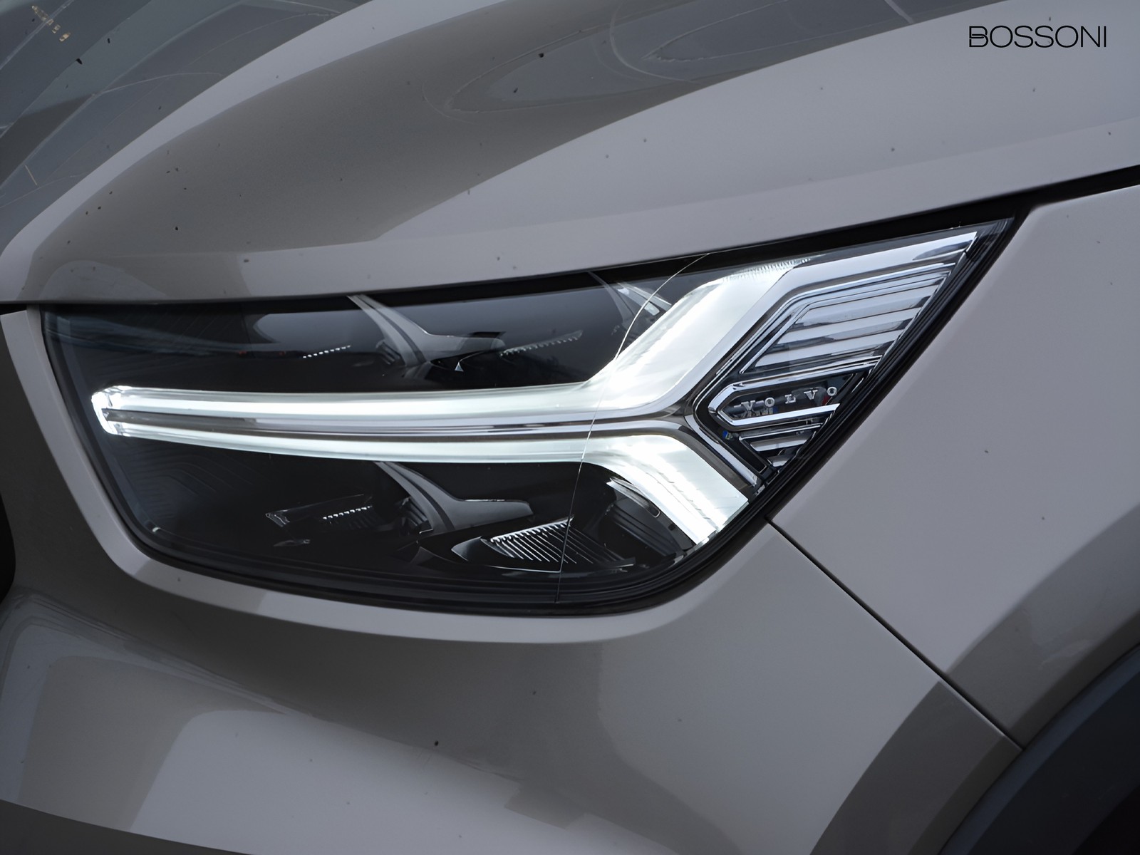 21 - Volvo XC40 1.5 t4 recharge plug-in-hybrid r-design geartronic my21