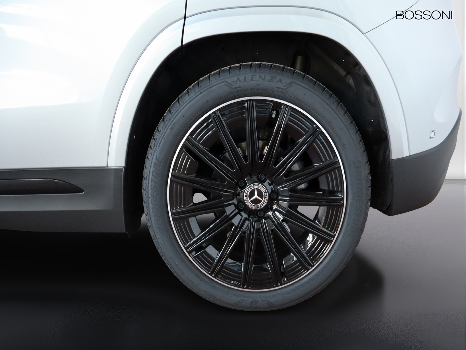 4 - Mercedes GLA 200 d amg line premium 4matic 8g-dct