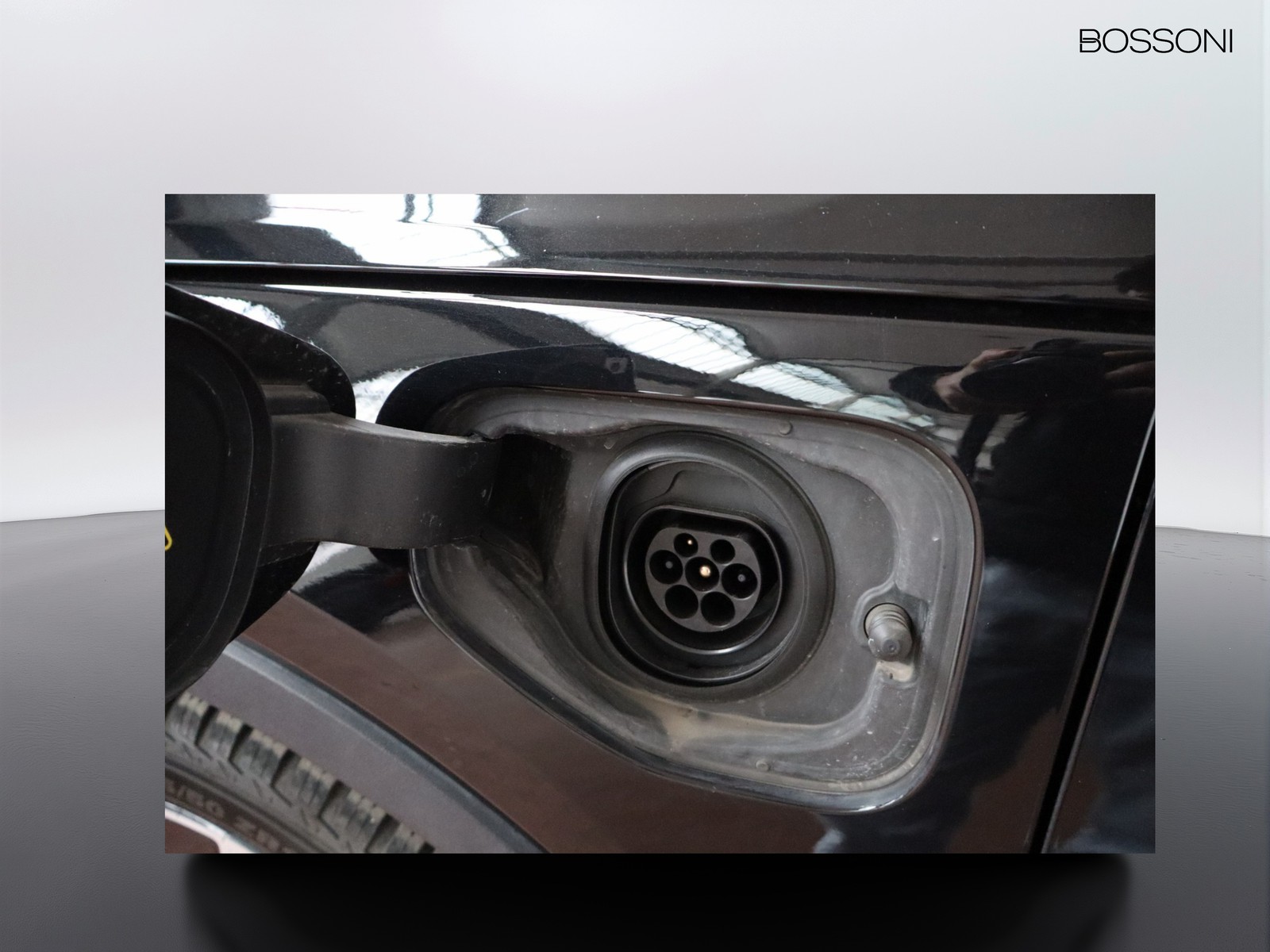 17 - Volvo XC40 1.5 t4 recharge plug-in-hybrid inscription geartronic my21