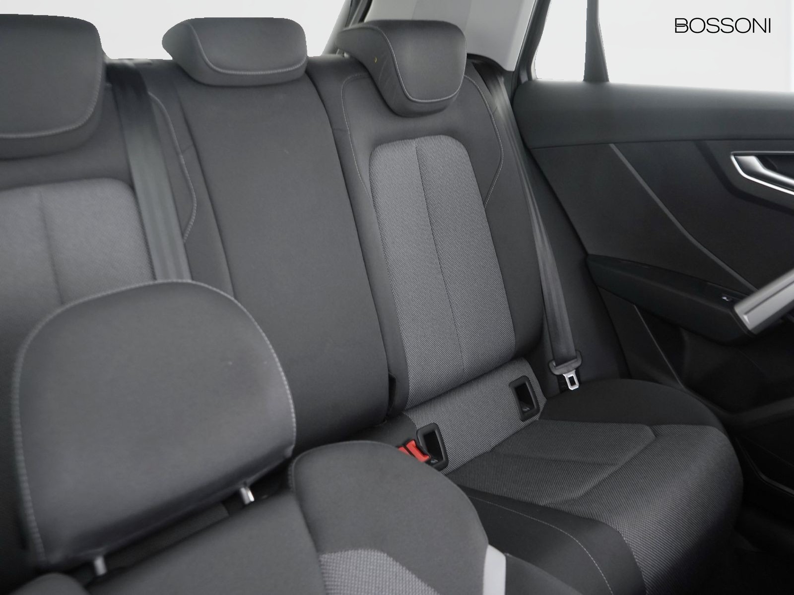 21 - Audi Q2 35 1.5 tfsi s line edition s tronic