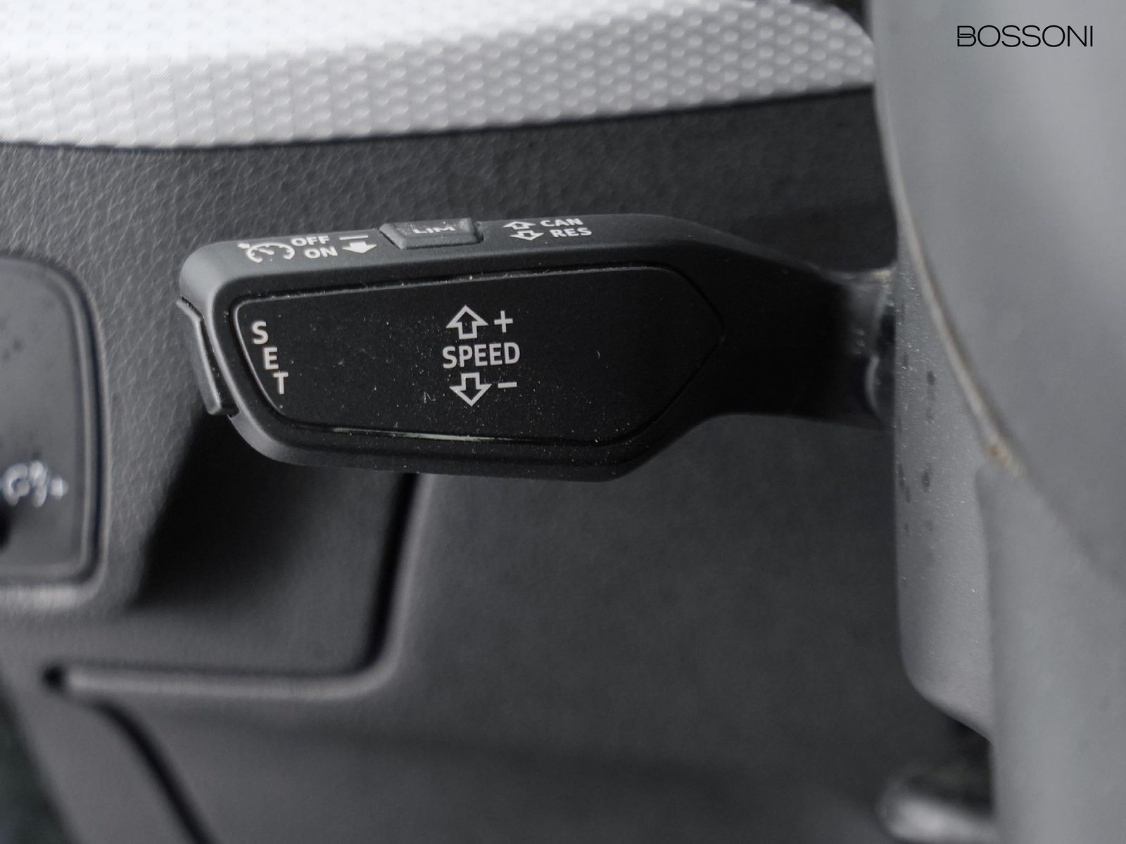 24 - Audi Q2 35 1.5 tfsi s line edition s tronic