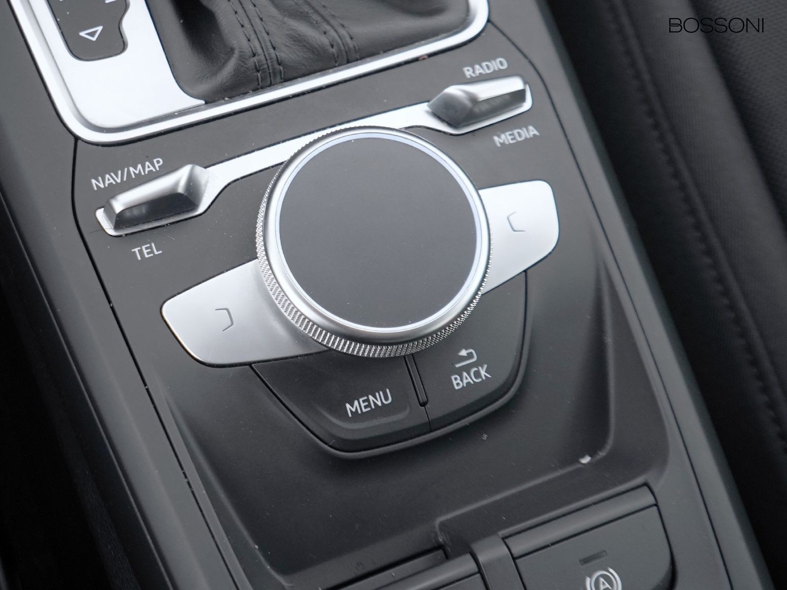 24 - Audi Q2 30 2.0 tdi admired advanced s tronic