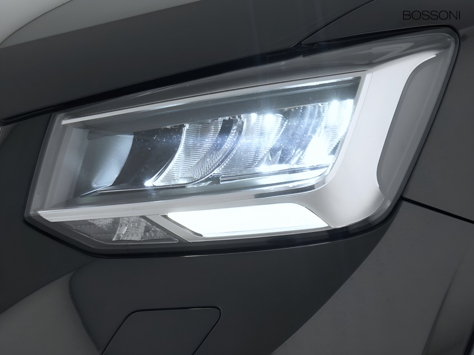 6 - Audi Q2 35 2.0 tdi admired advanced s tronic