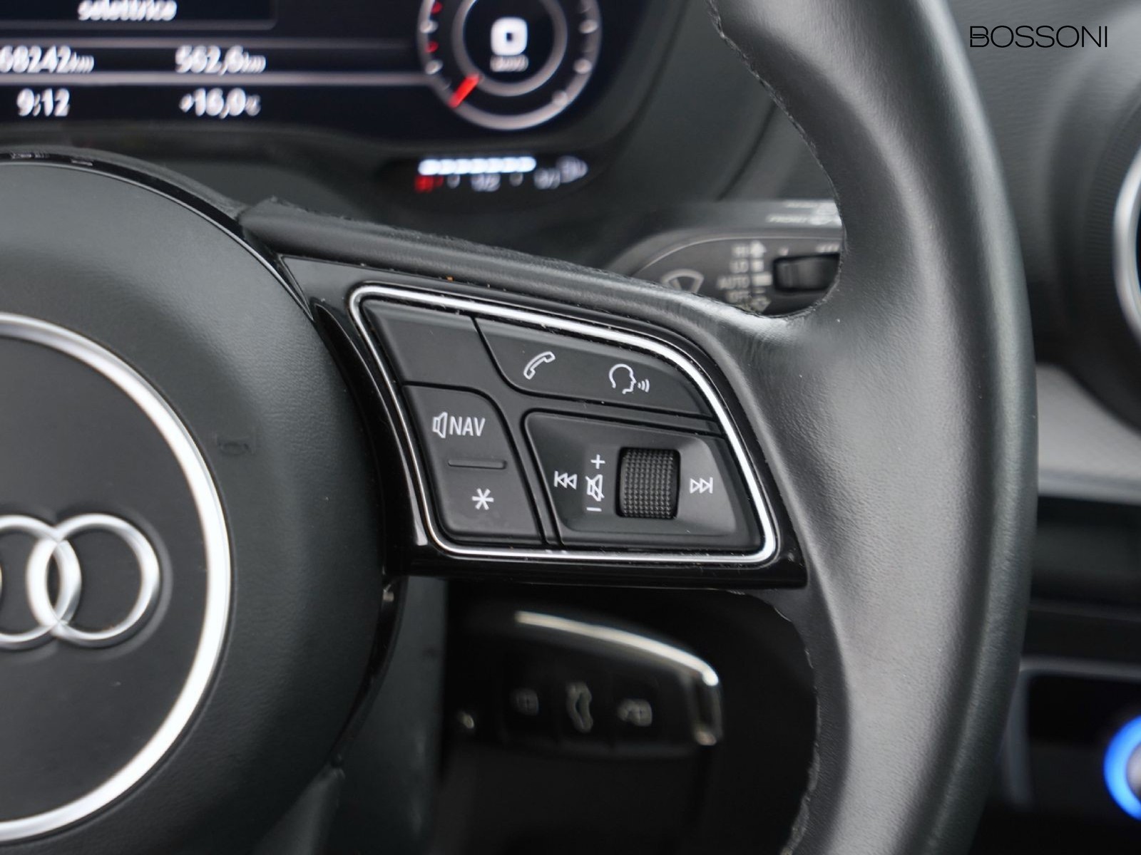 9 - Audi Q2 35 2.0 tdi admired advanced s tronic