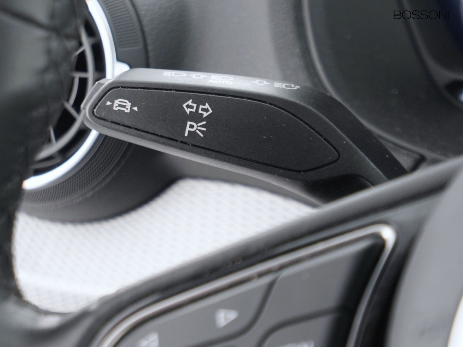 24 - Audi Q2 35 2.0 tdi admired advanced s tronic