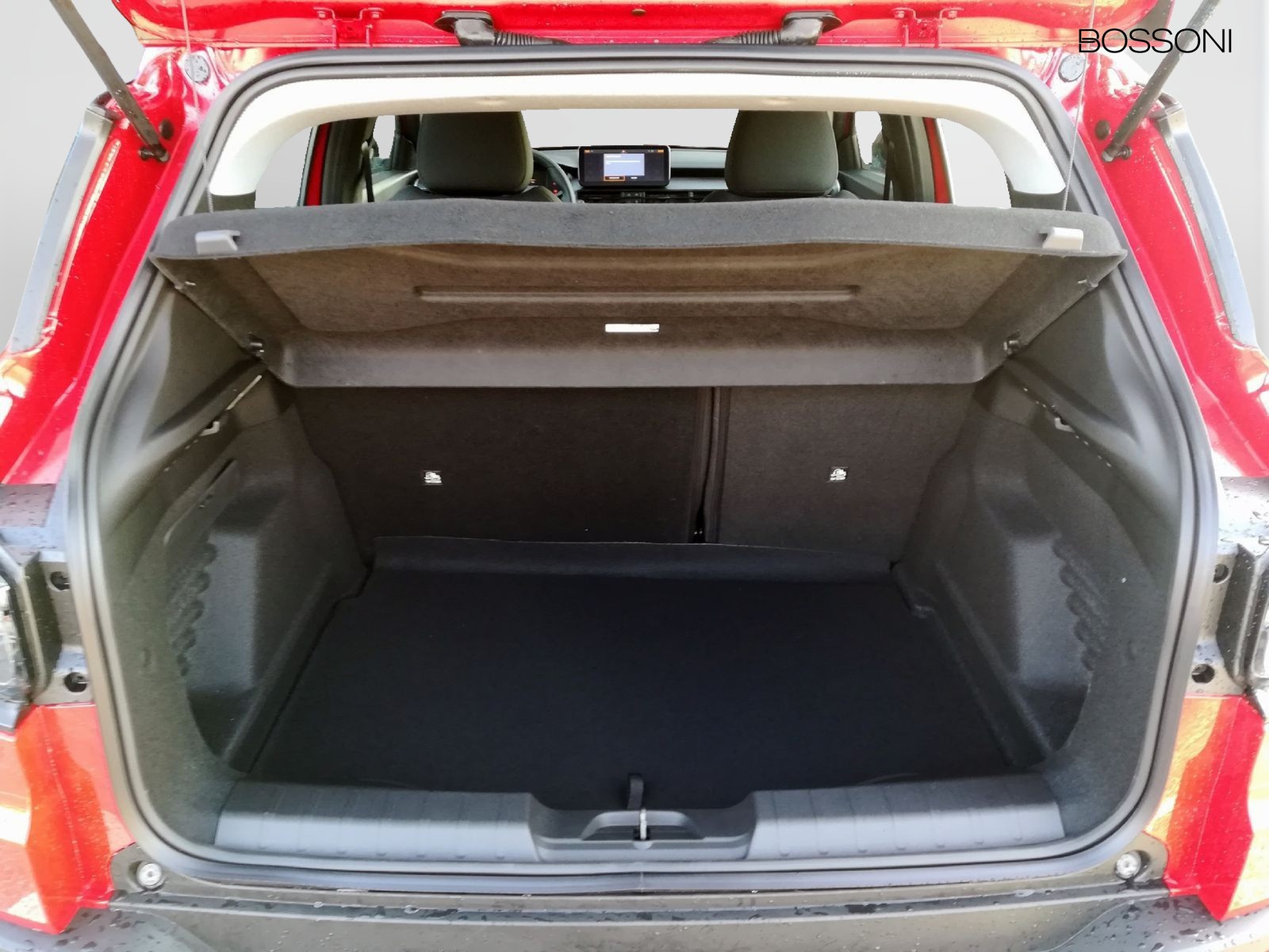 6 - Jeep Avenger 1.2 turbo 100cv longitude fwd