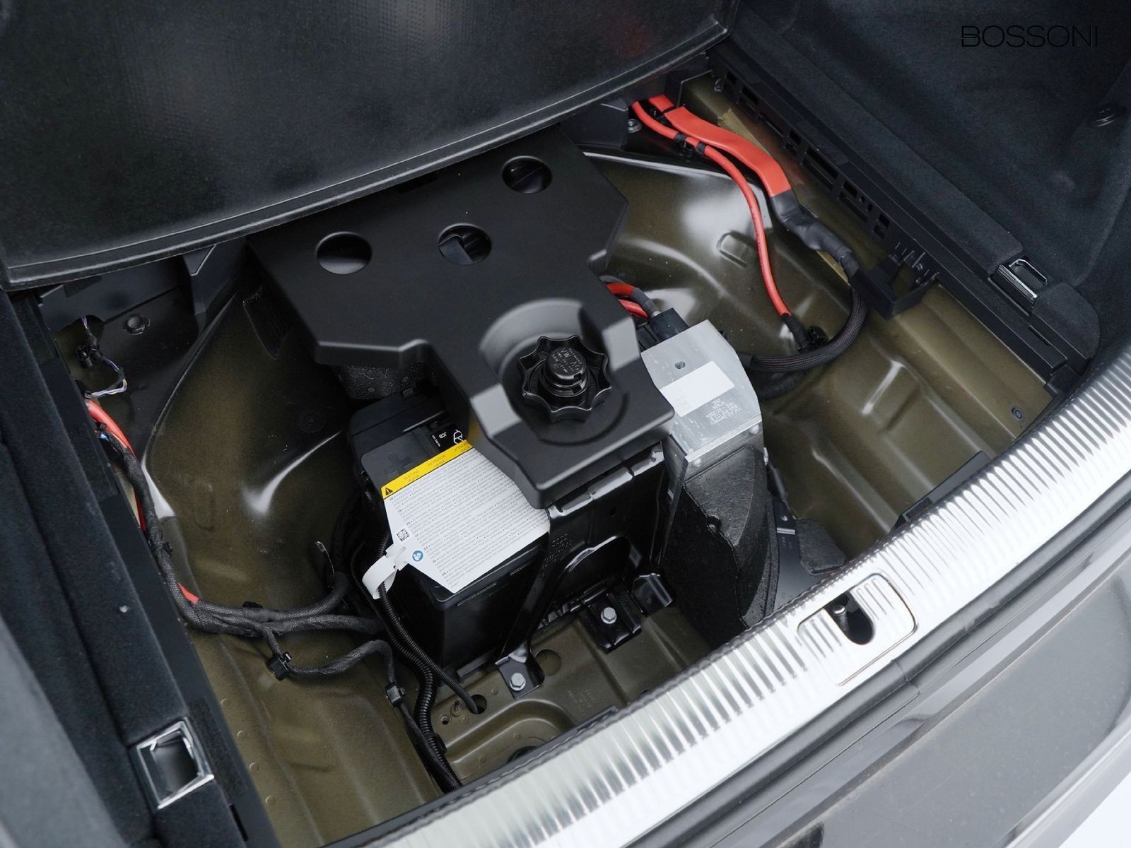 32 - Audi A4 avant 30 2.0 tdi mhev 136cv business advanced s tronic