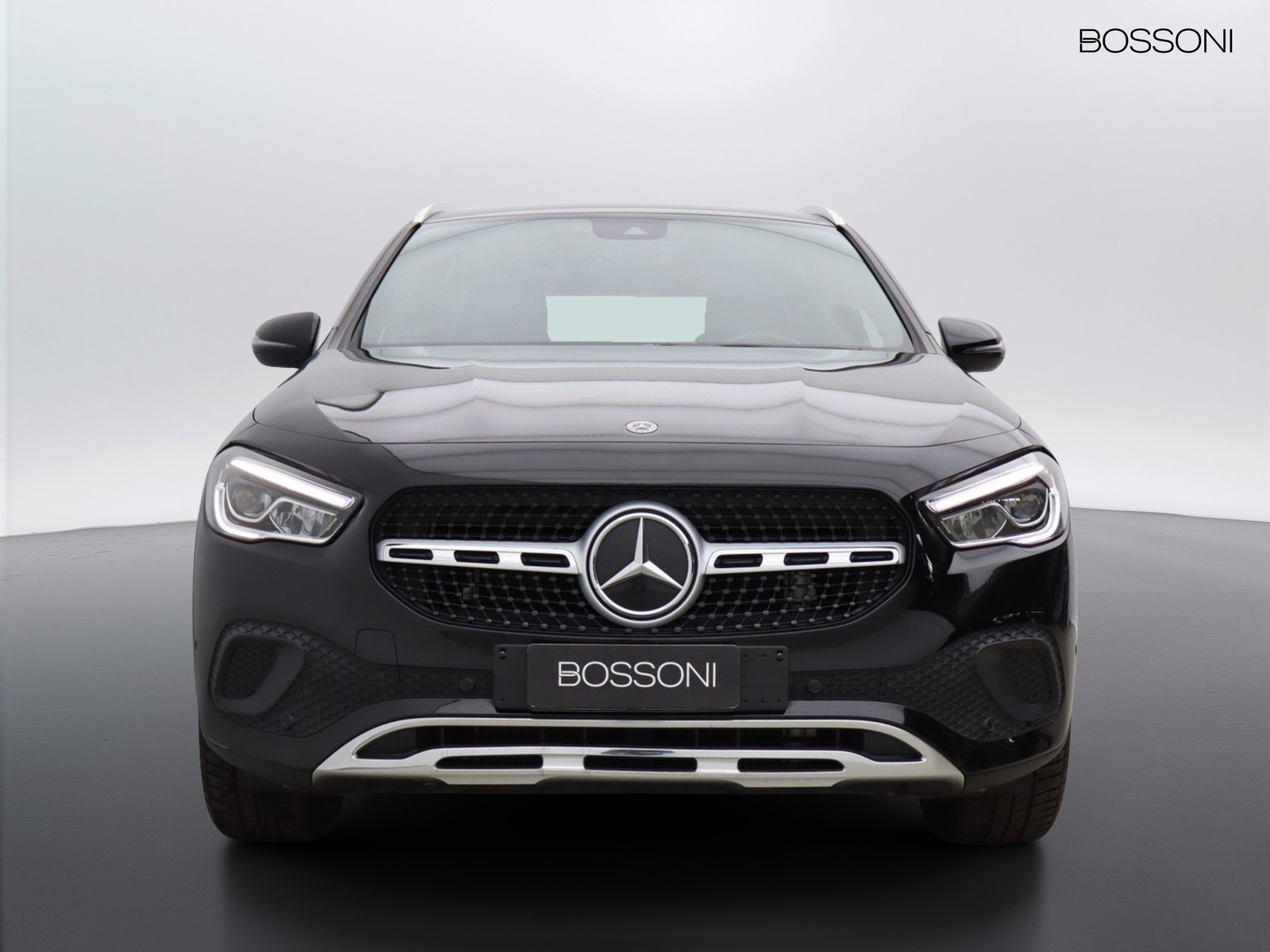 2 - Mercedes GLA 180 d sport plus 8g-dct