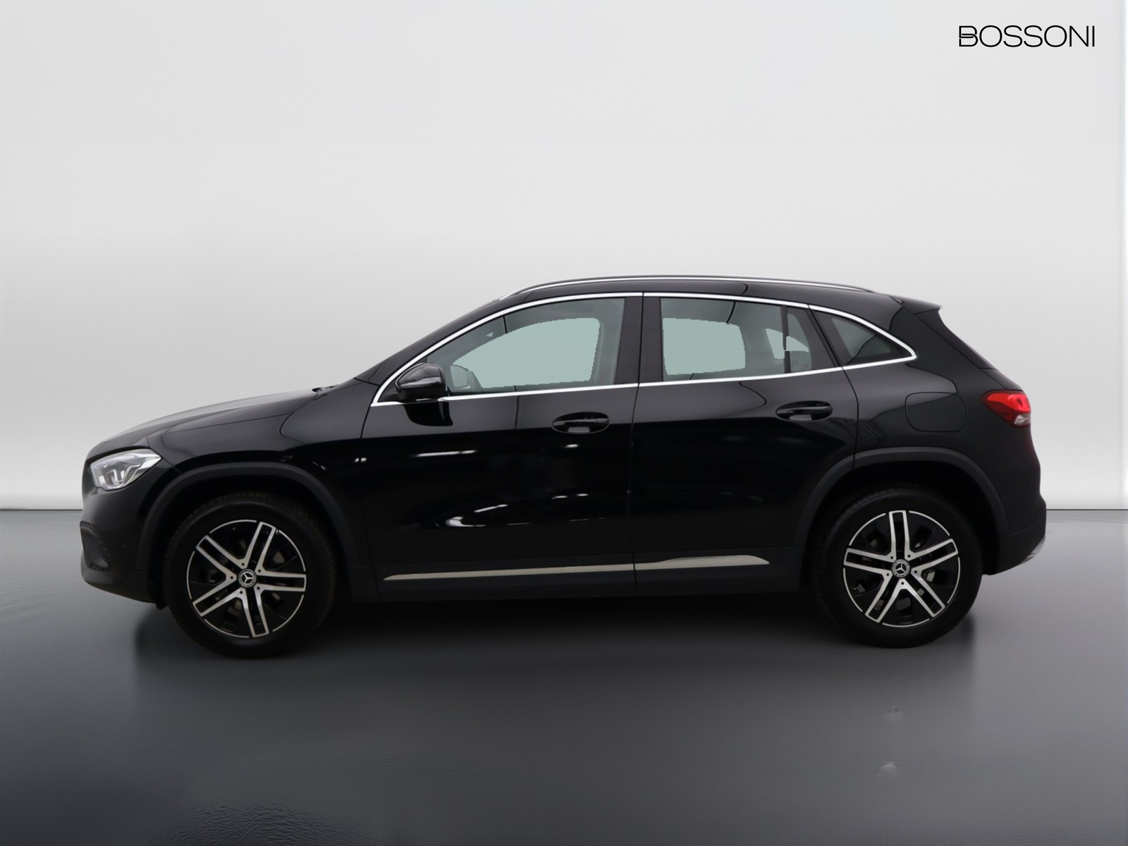 3 - Mercedes GLA 180 d sport plus 8g-dct