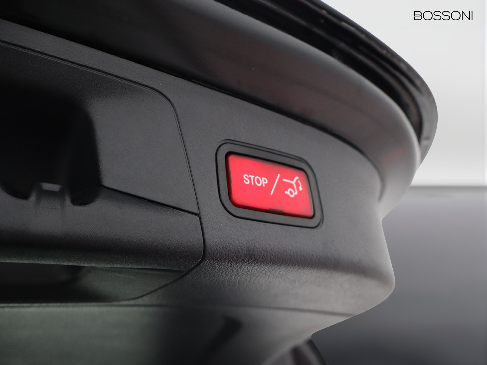 17 - Mercedes GLA 180 d sport plus 8g-dct