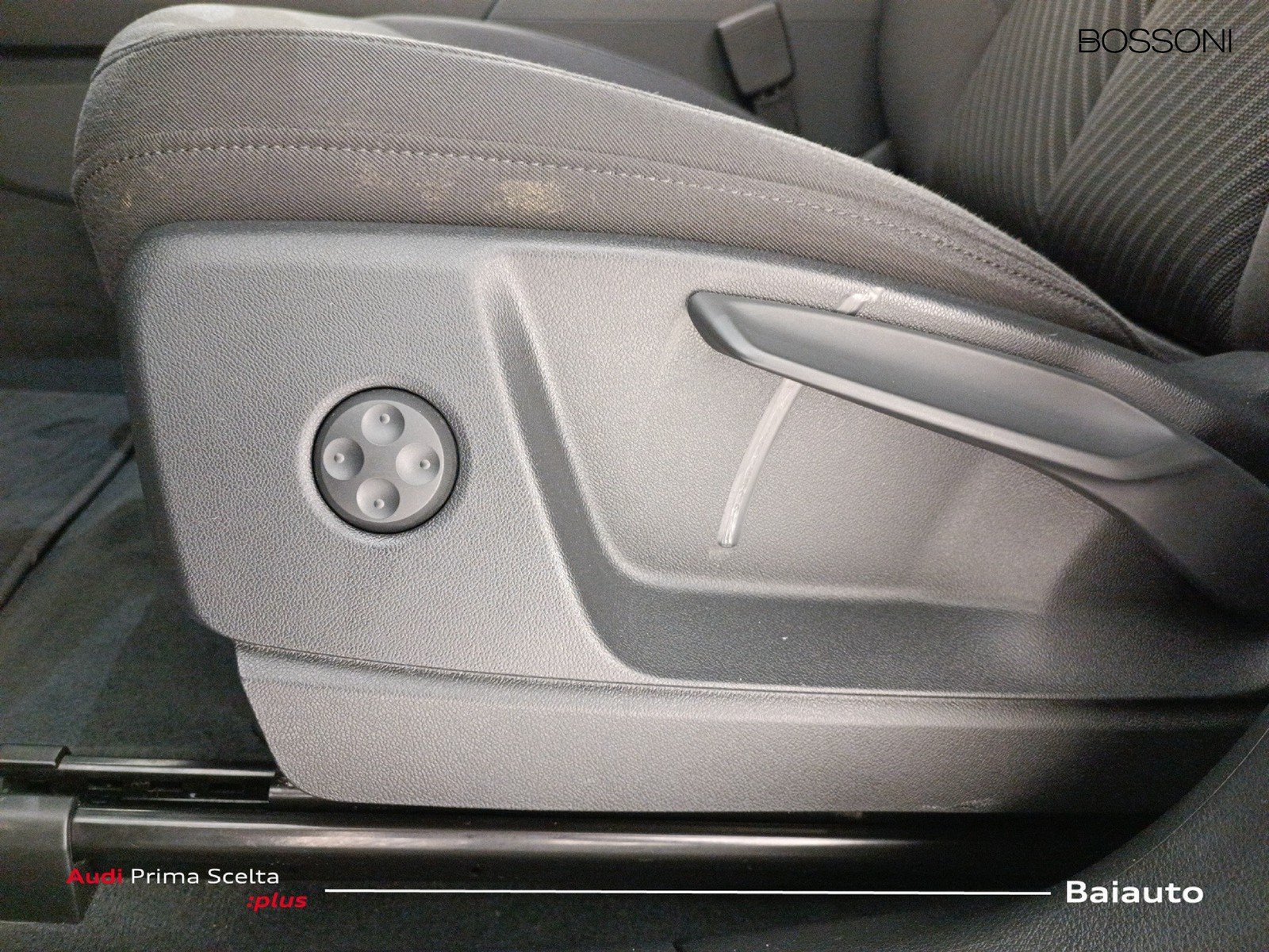 26 - Audi Q5 sportback 40 2.0 tdi mhev 12v business advanced quattro s tronic