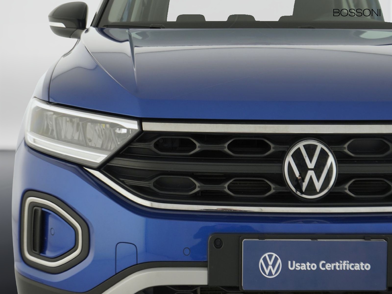 14 - Volkswagen T-Roc 1.0 tsi 110cv life