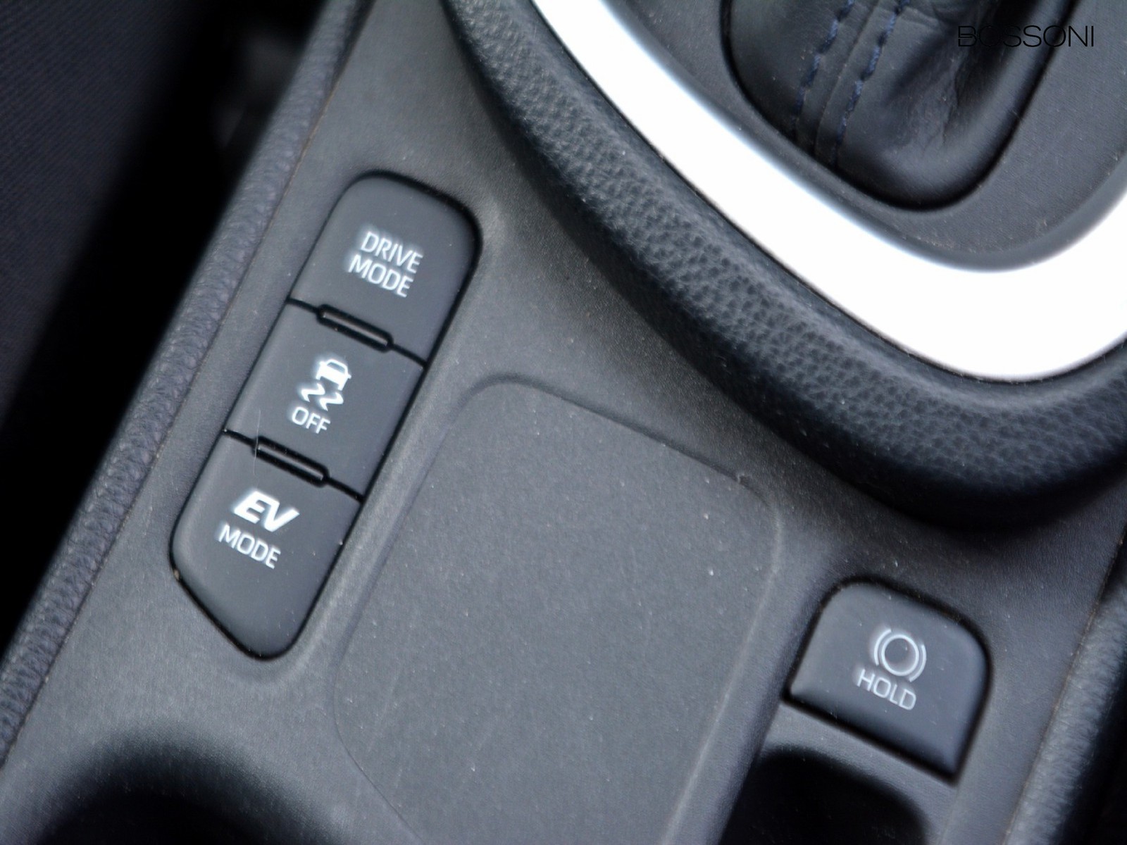 18 - Toyota yaris cross 1.5 h 116cv business fwd e-cvt