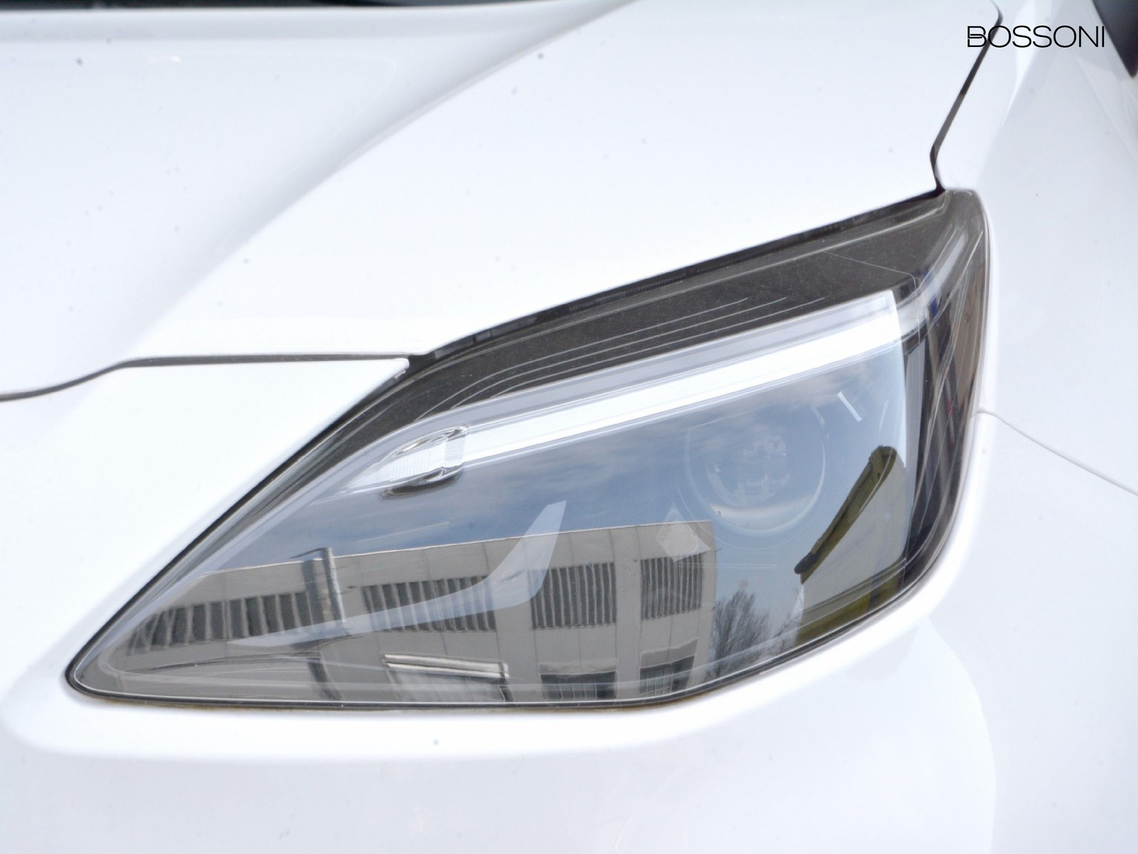 20 - Toyota yaris cross 1.5 h 116cv business fwd e-cvt