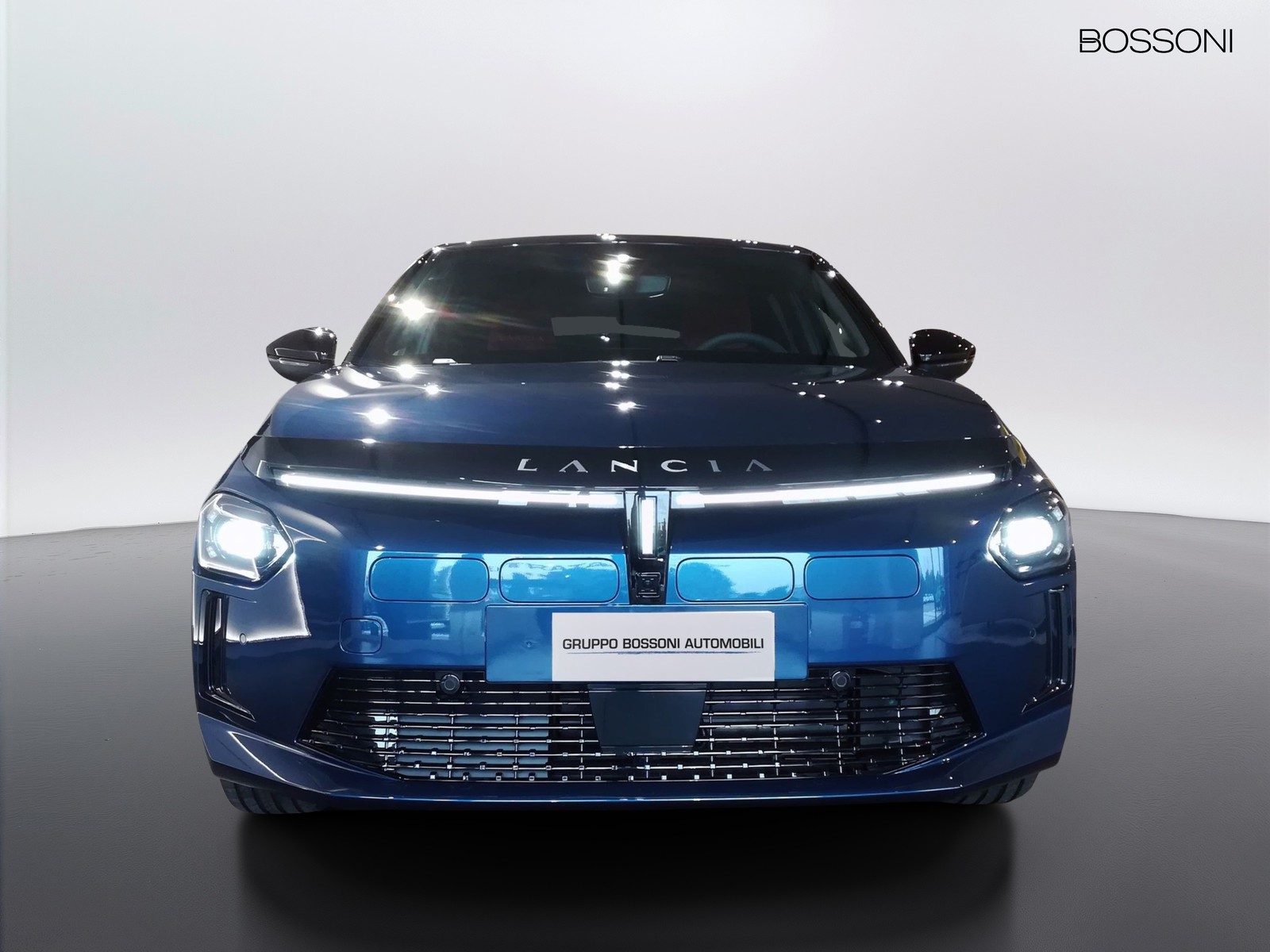 2 - Lancia Ypsilon 51kwh lx