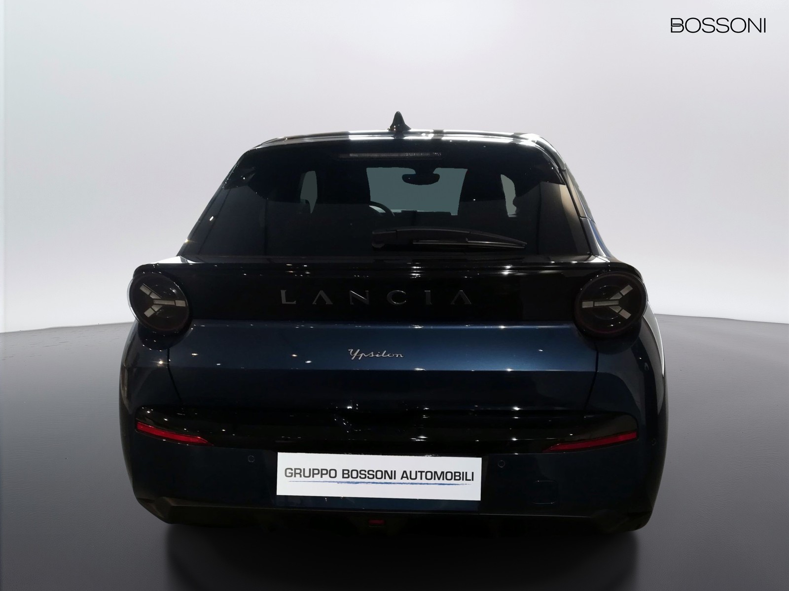 5 - Lancia Ypsilon 51kwh lx