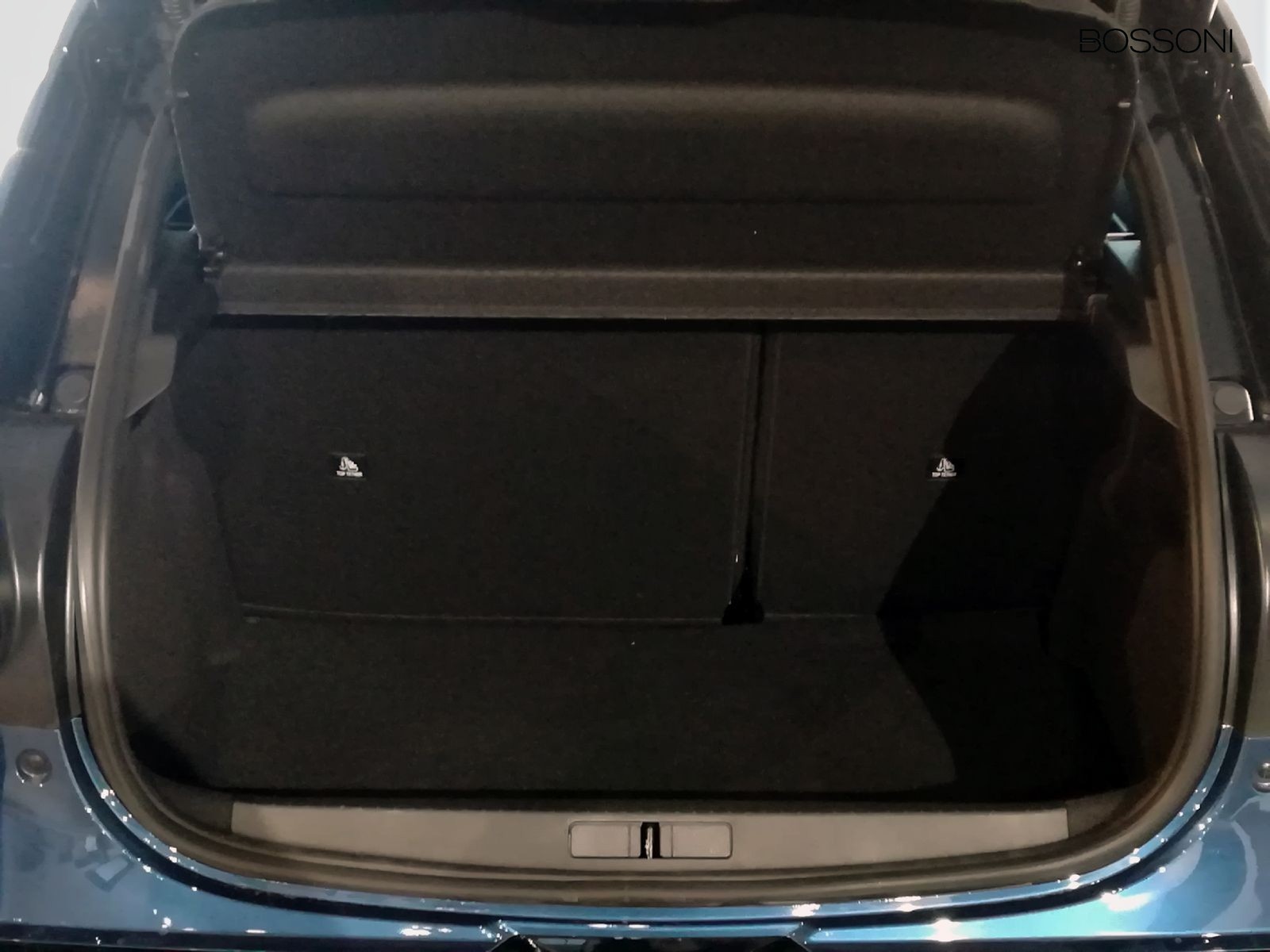 6 - Lancia Ypsilon 51kwh lx