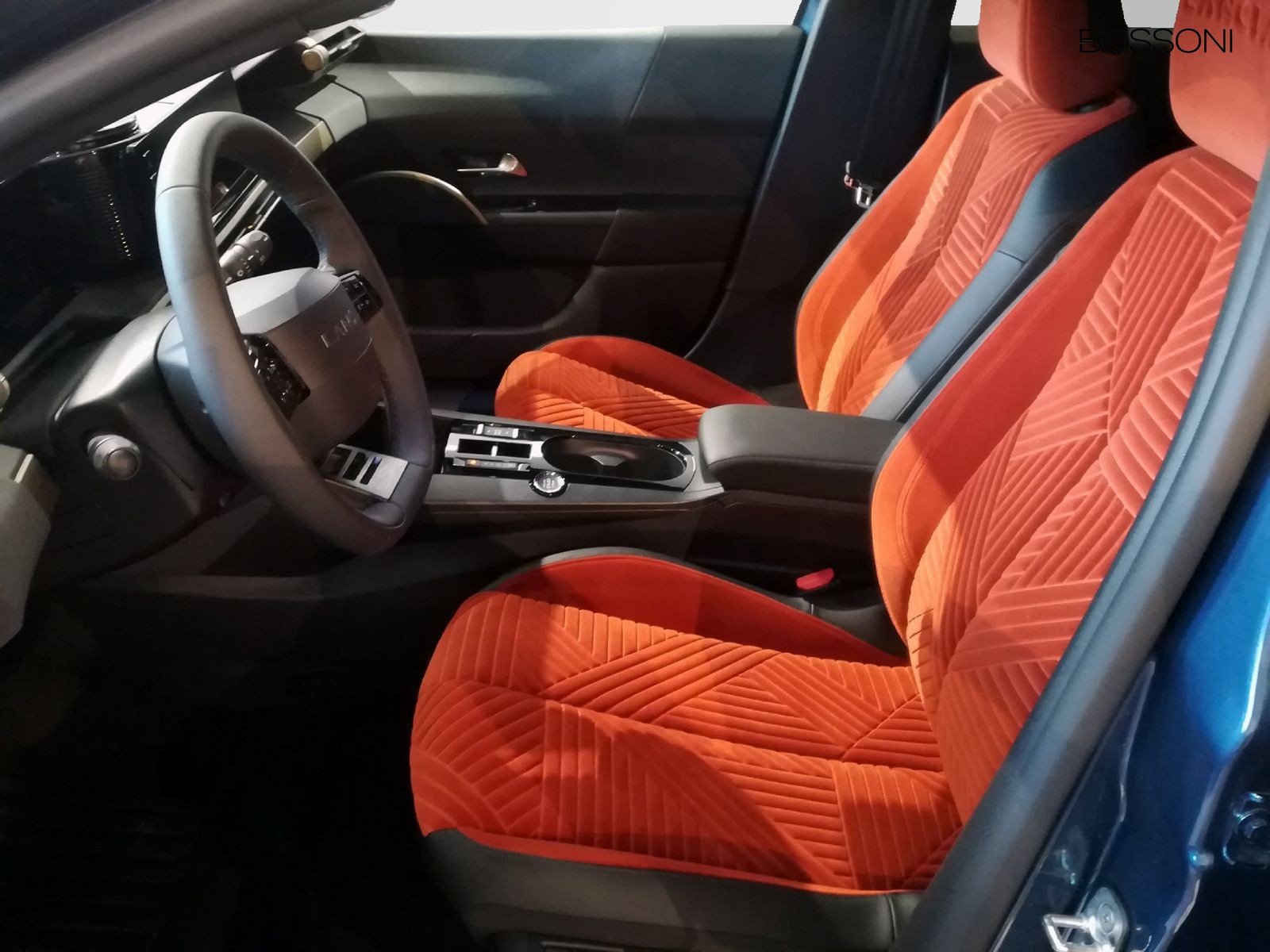 11 - Lancia Ypsilon 51kwh lx