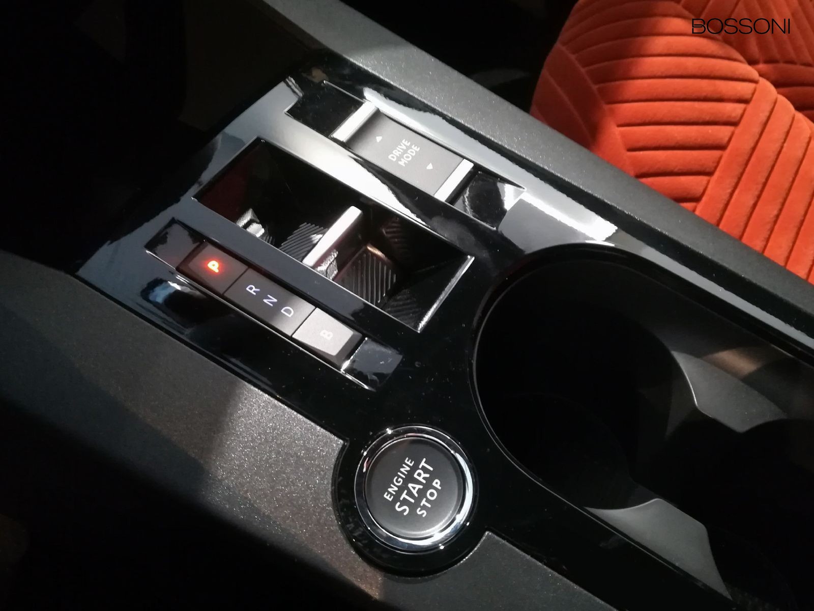 18 - Lancia Ypsilon 51kwh lx