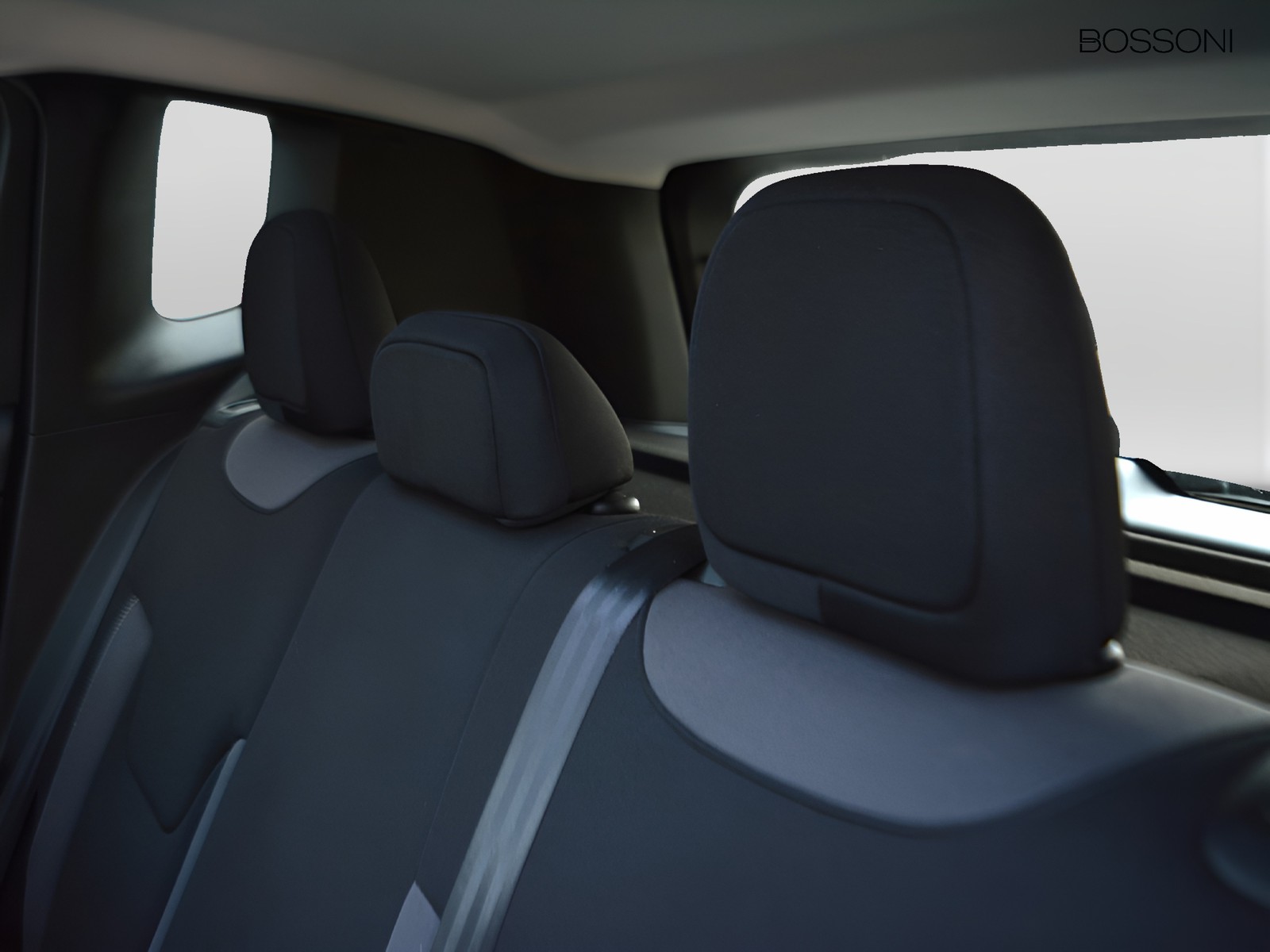 6 - Jeep Renegade 1.5 turbo t4 mhev 130cv limited 2wd