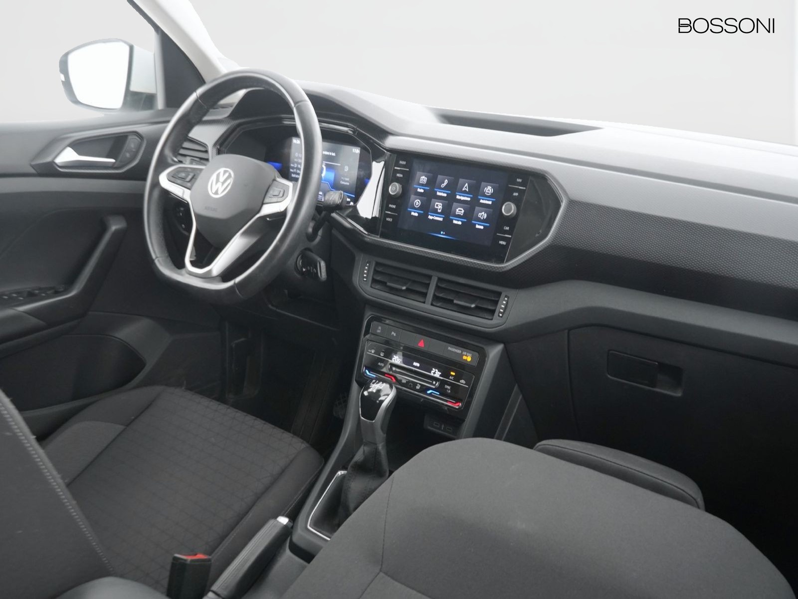 6 - Volkswagen T-Cross 1.0 tsi 95cv style