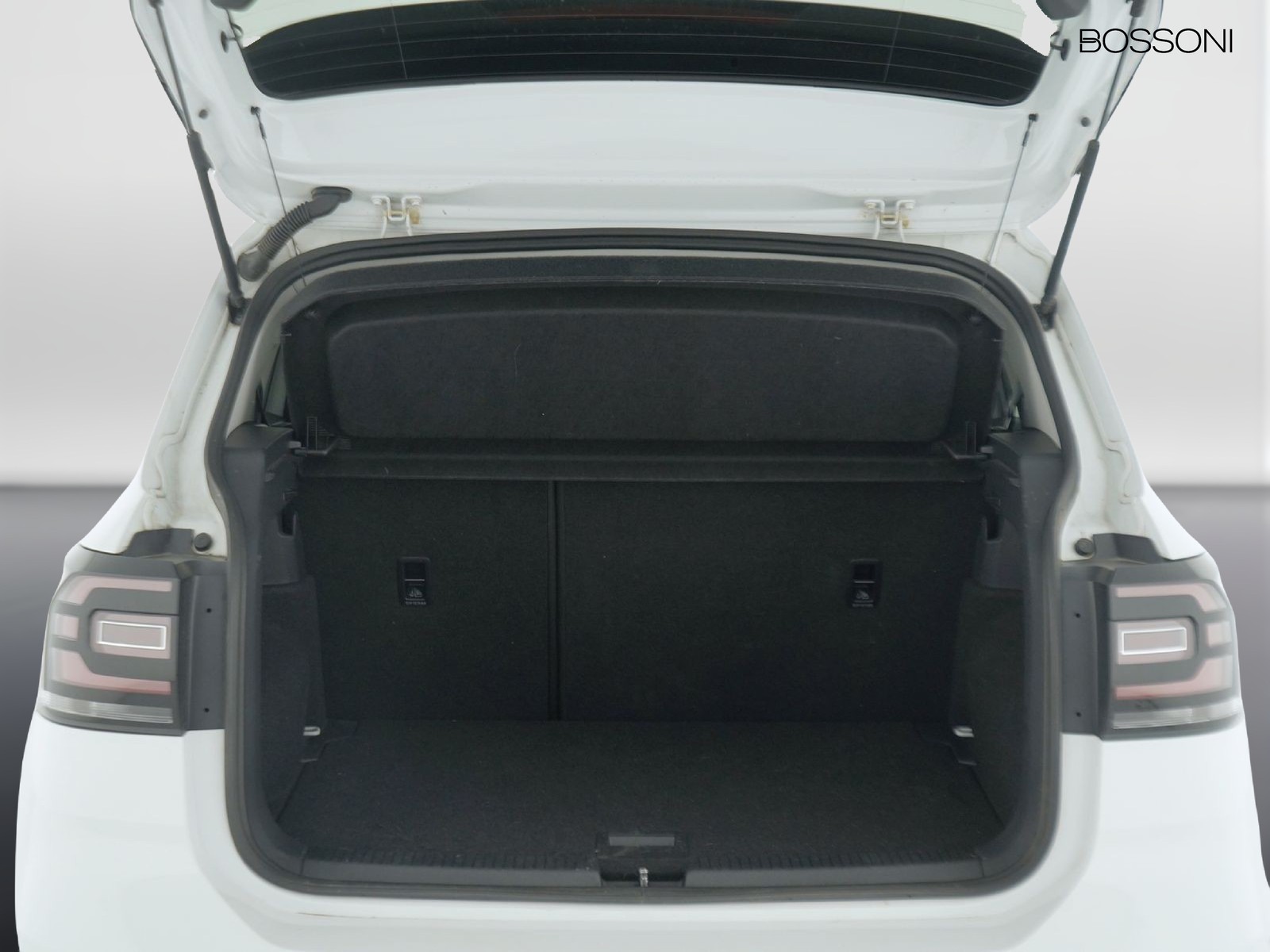 10 - Volkswagen T-Cross 1.0 tsi 95cv style