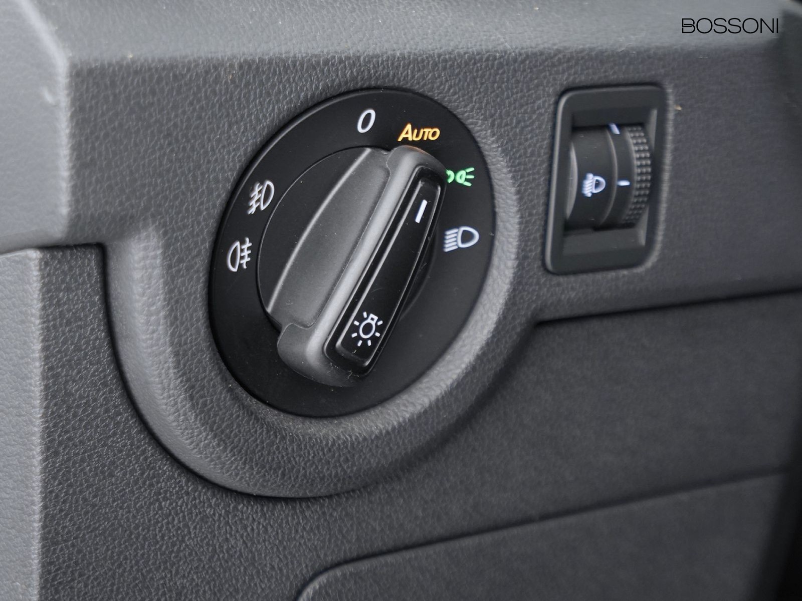 16 - Volkswagen T-Cross 1.0 tsi 95cv style