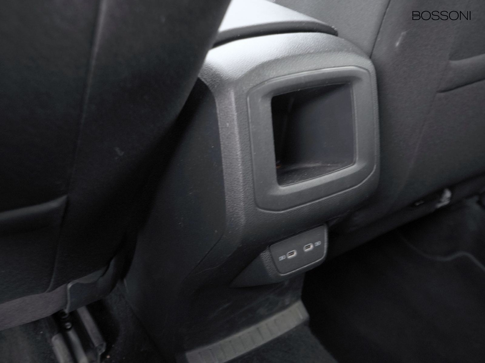 26 - Volkswagen T-Cross 1.0 tsi 95cv style