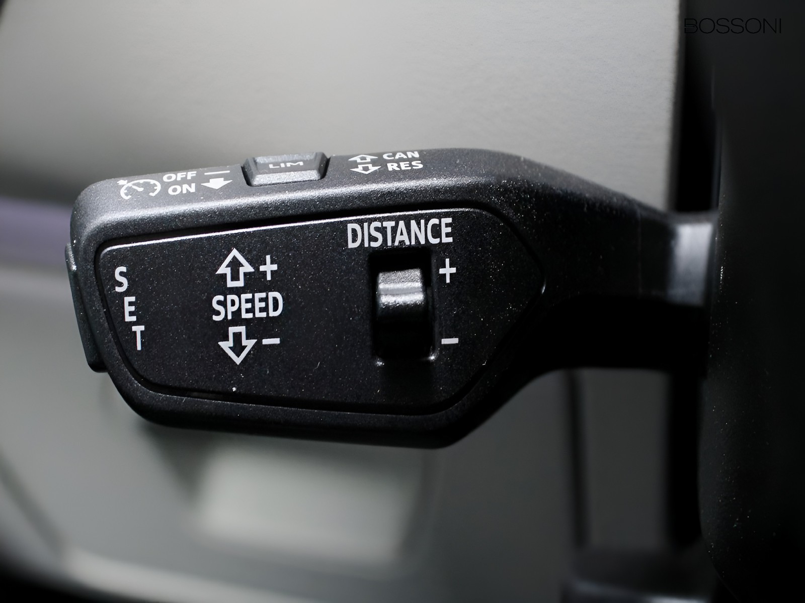 27 - Audi A6 avant 40 2.0 tdi mhev 12v business advanced quattro ultra s tronic