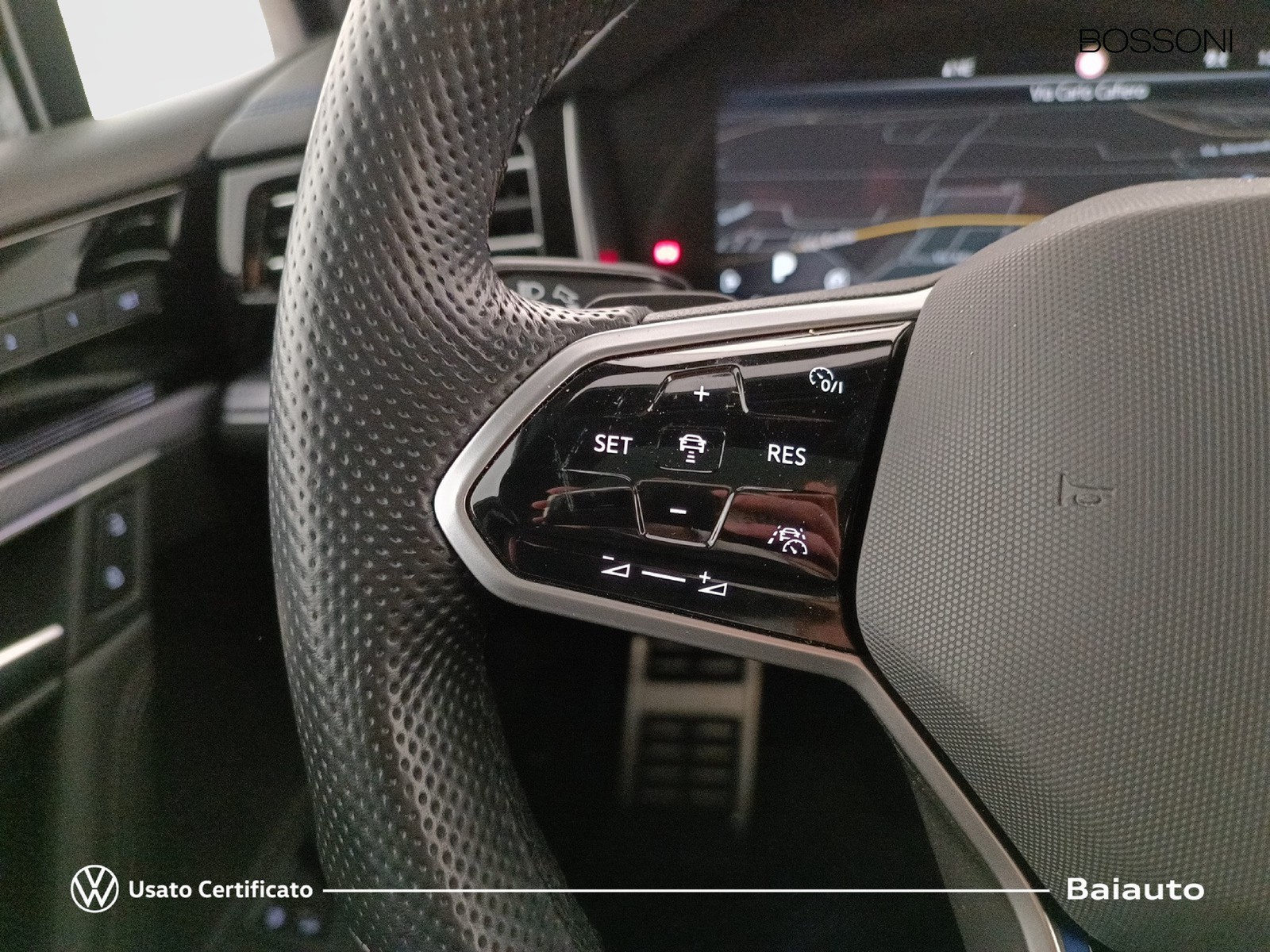 12 - Volkswagen Touareg 3.0 v6 tsi ehybrid r 4motion tiptronic