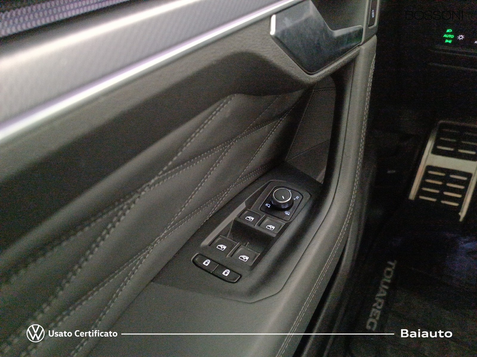 15 - Volkswagen Touareg 3.0 v6 tsi ehybrid r 4motion tiptronic