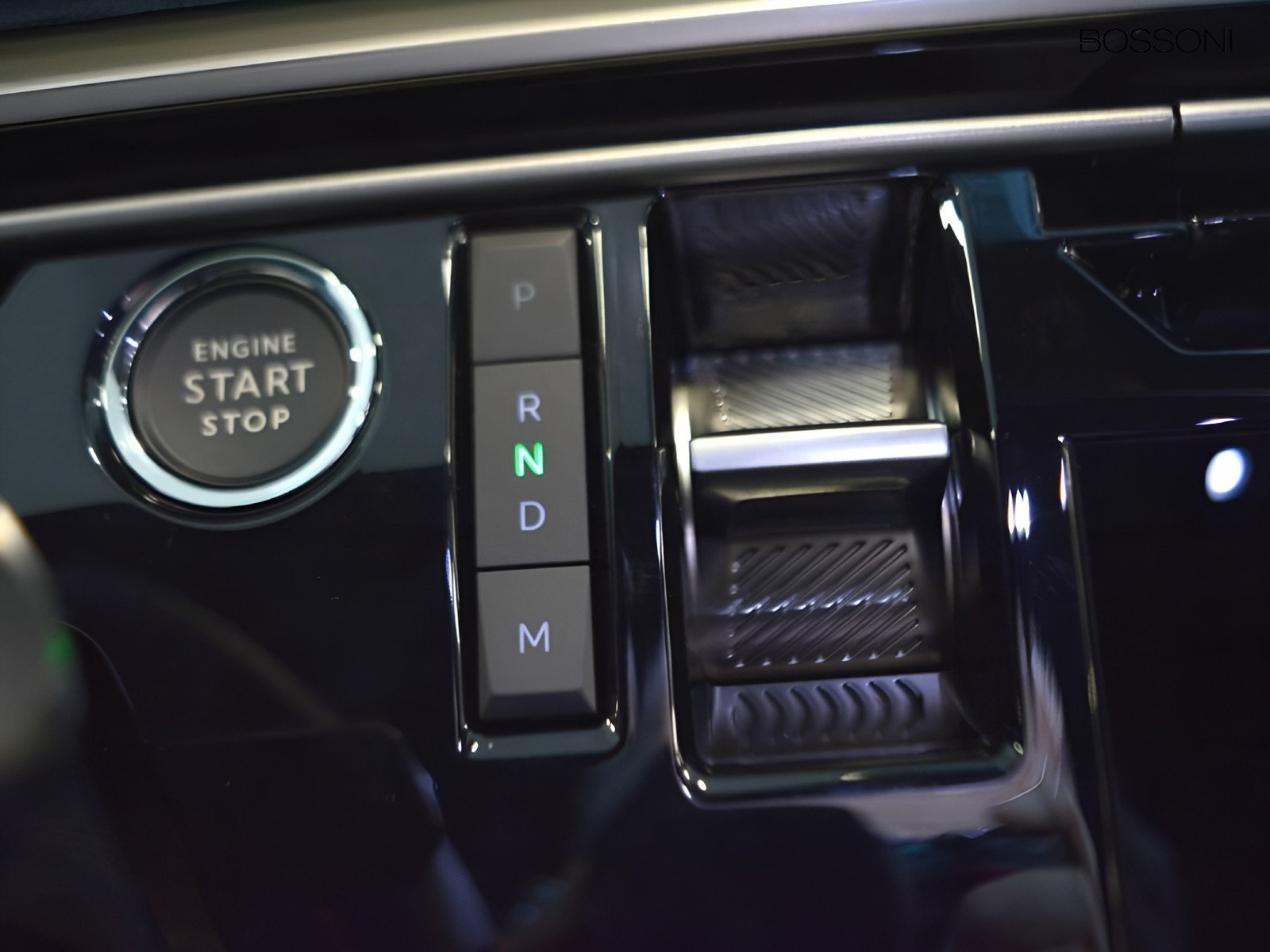 12 - Peugeot 3008 1.2 hybrid 145cv gt e-dcs6