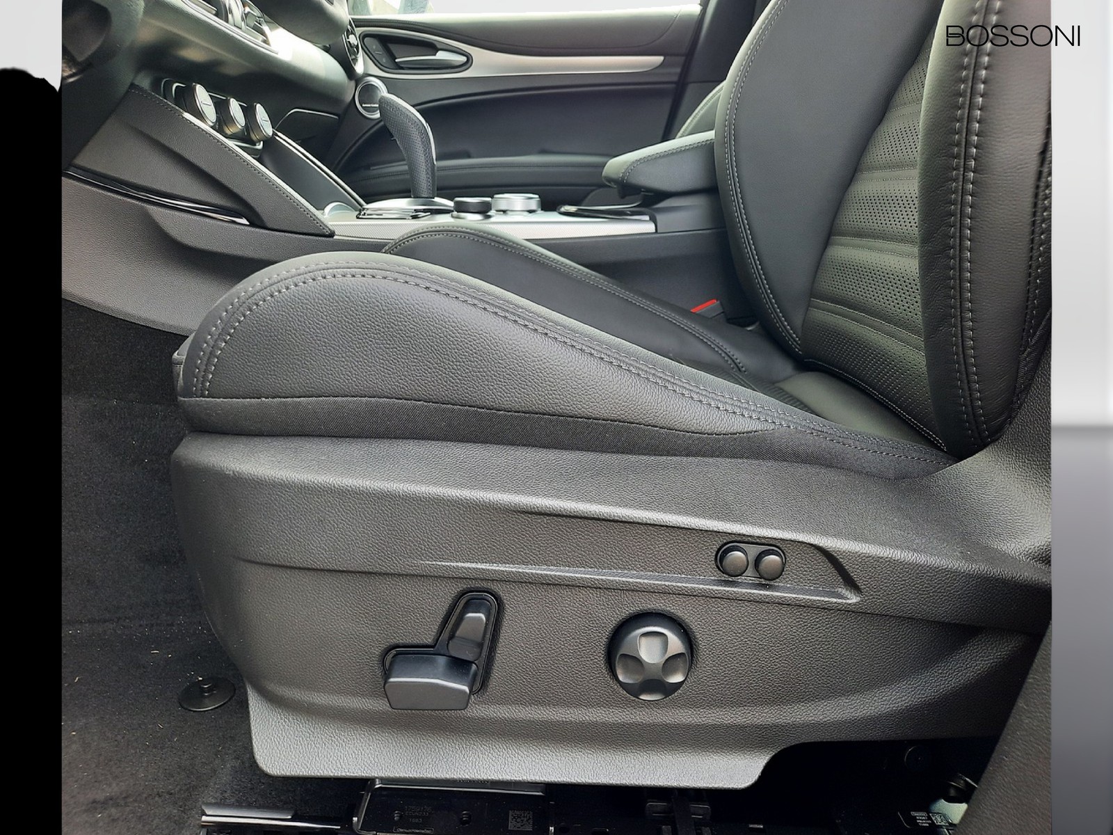 23 - Alfa Romeo Stelvio 2.2 turbo 210cv veloce q4 at8