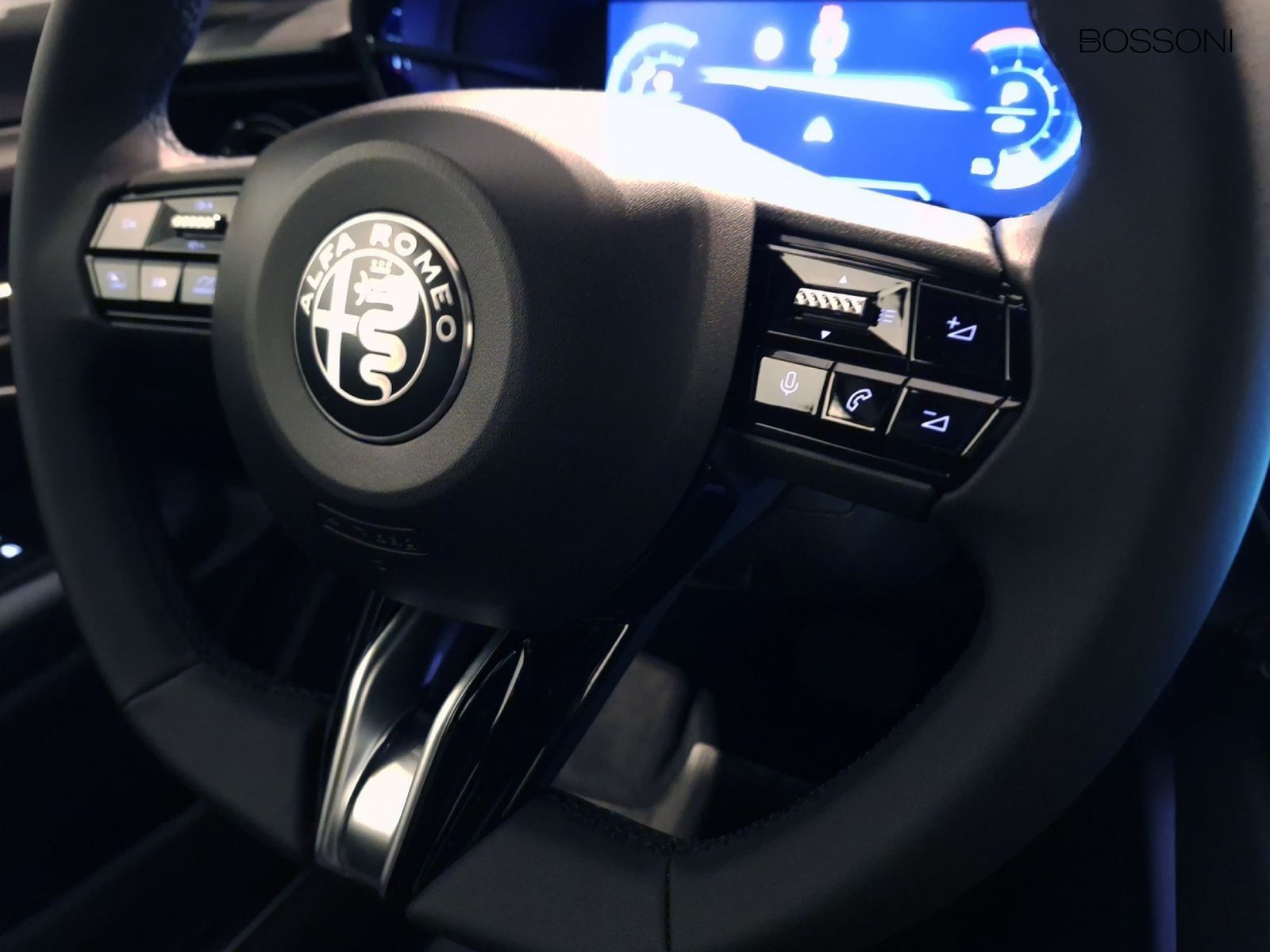 20 - Alfa Romeo Junior 1.2 hybrid 145cv ibrida edct6