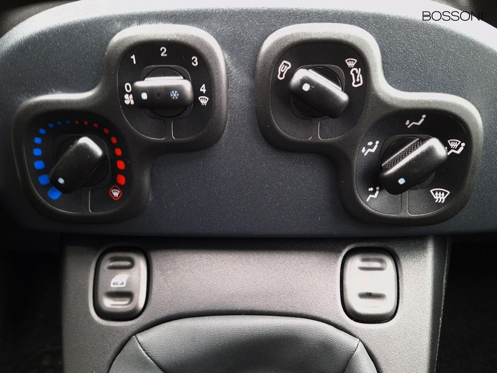 17 - Fiat Pandina 1.0 firefly hybrid 65cv pop s&s